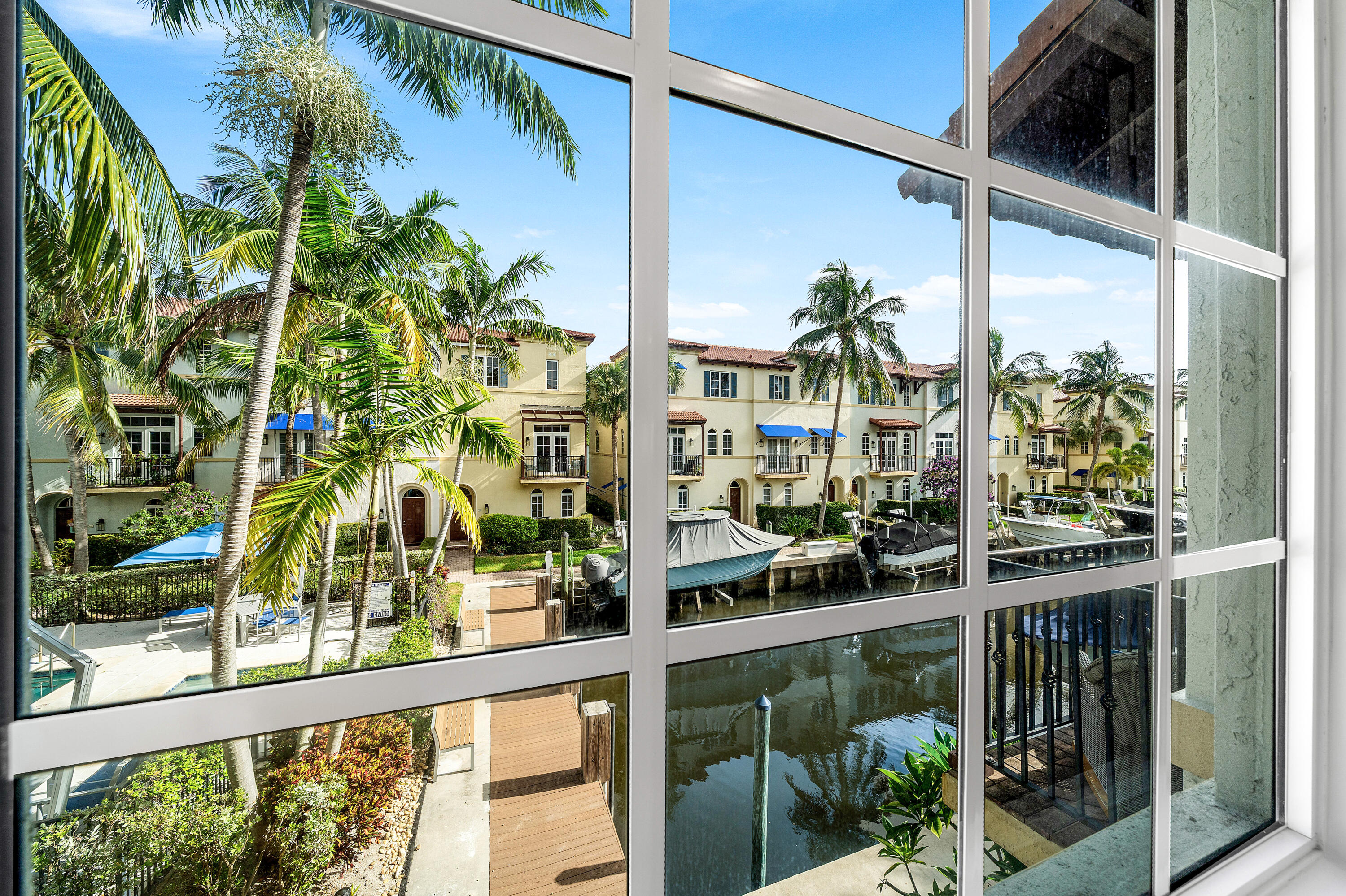 813 Estancia, Boynton Beach FL 33435