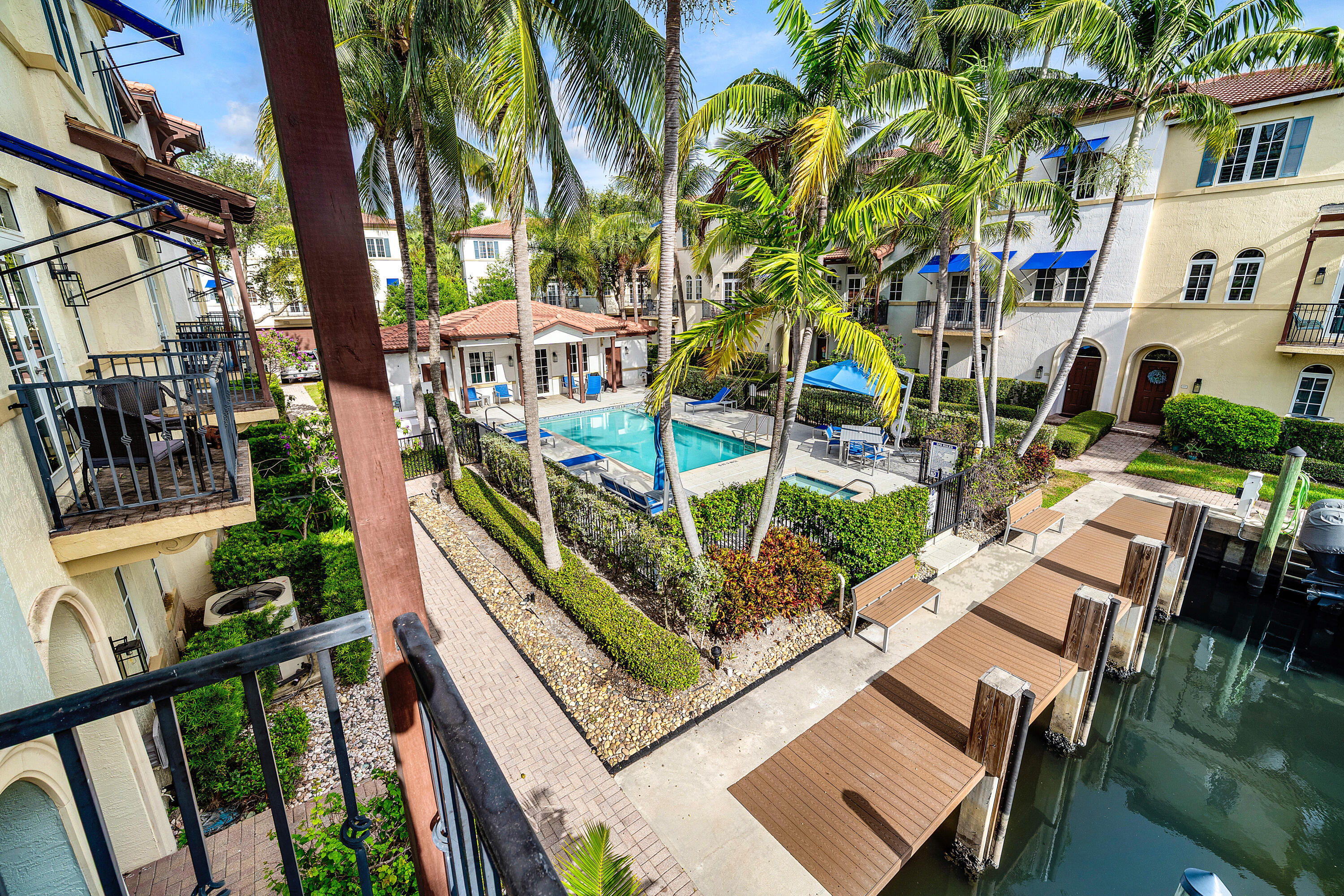813 Estancia, Boynton Beach FL 33435