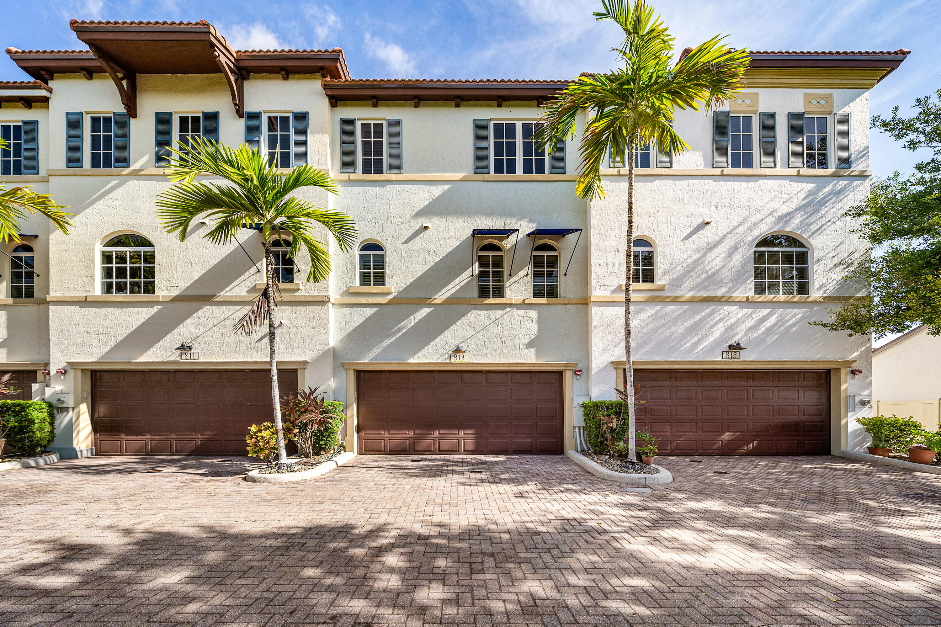 813 Estancia, Boynton Beach FL 33435