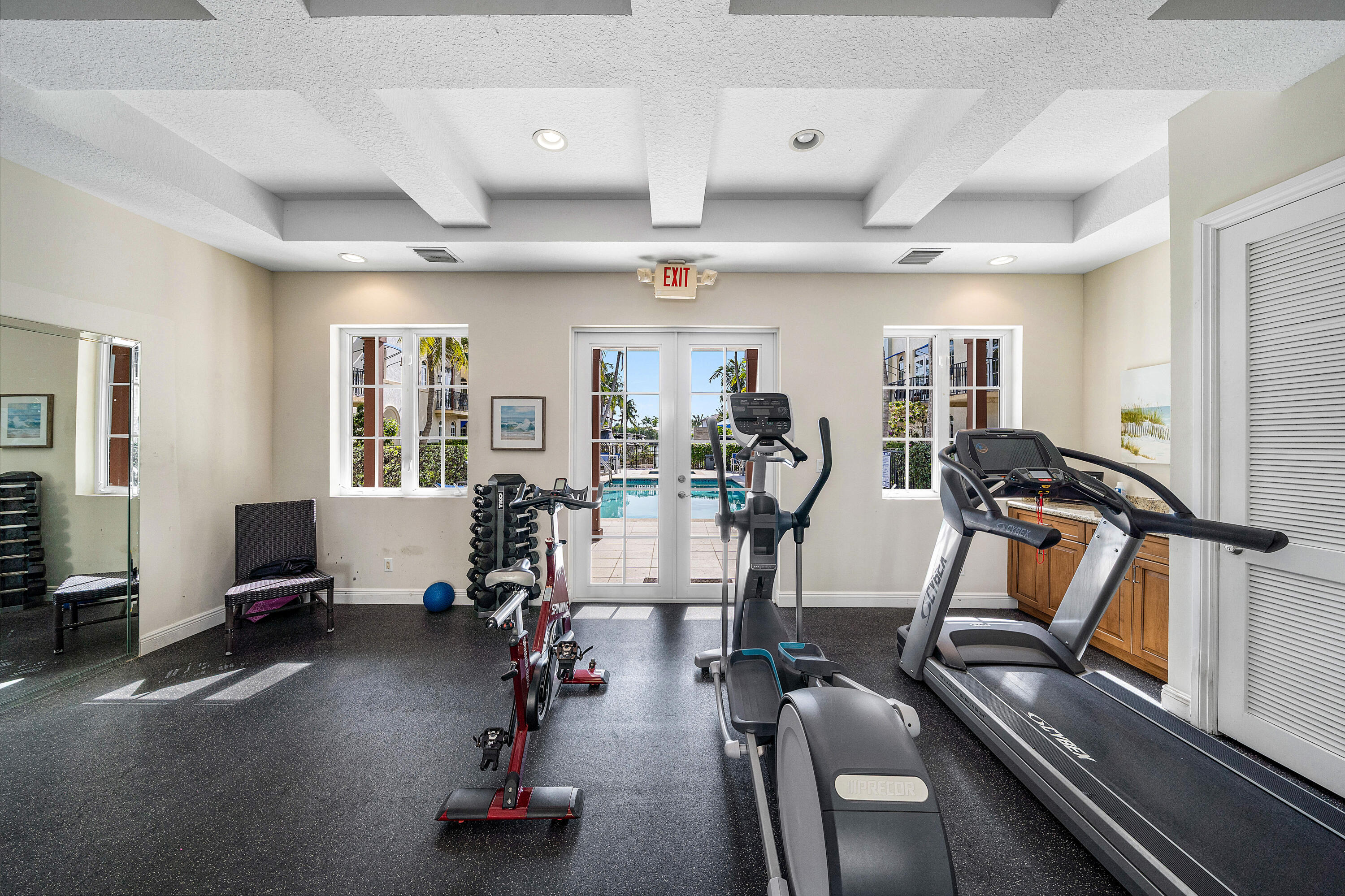 813 Estancia, Boynton Beach FL 33435