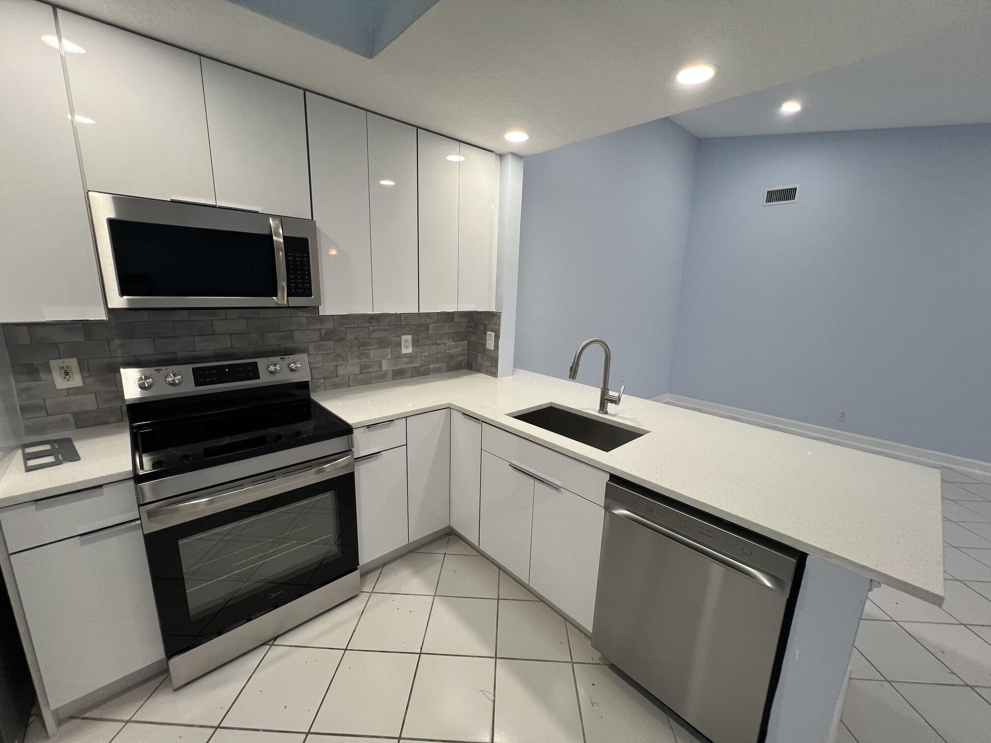 3602 WATERVIEW, Palm Springs FL 33461