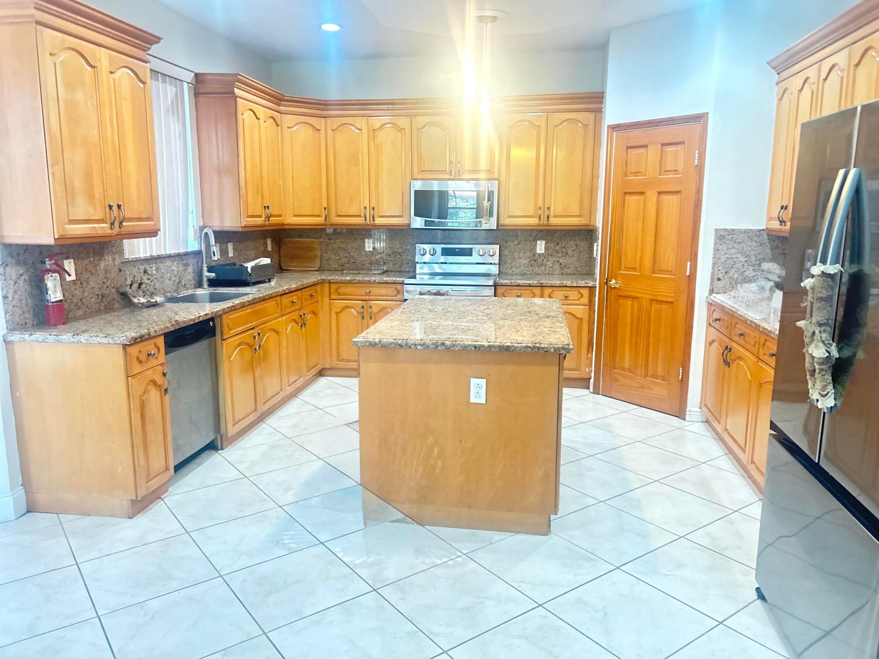 127 Saratoga, Royal Palm Beach FL 33411