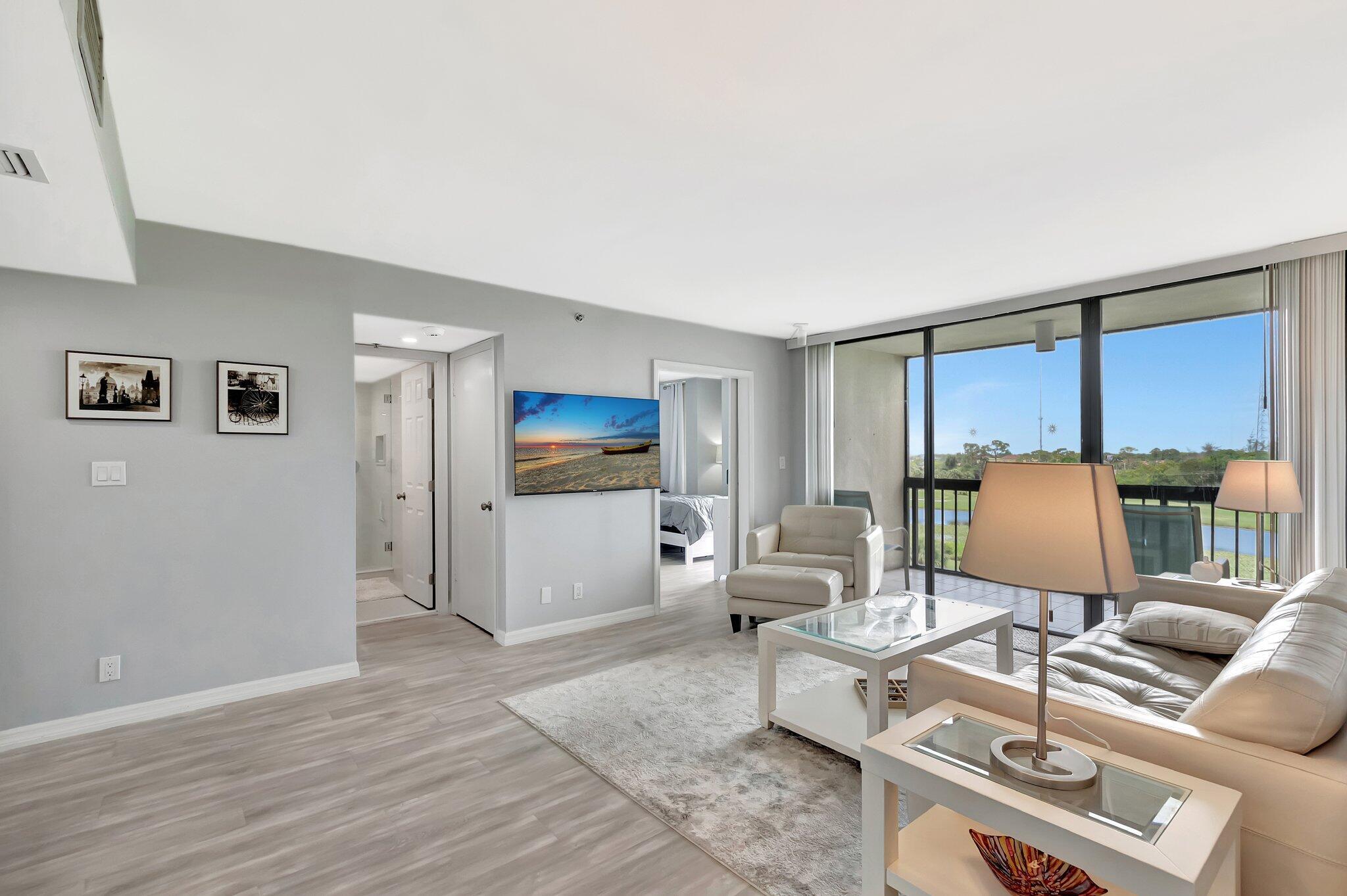 1566 Bridgewood, Boca Raton FL 33434