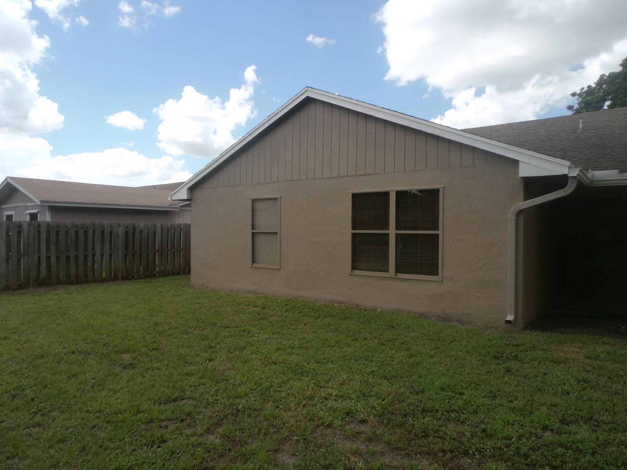 376 La Mancha, Royal Palm Beach FL 33411
