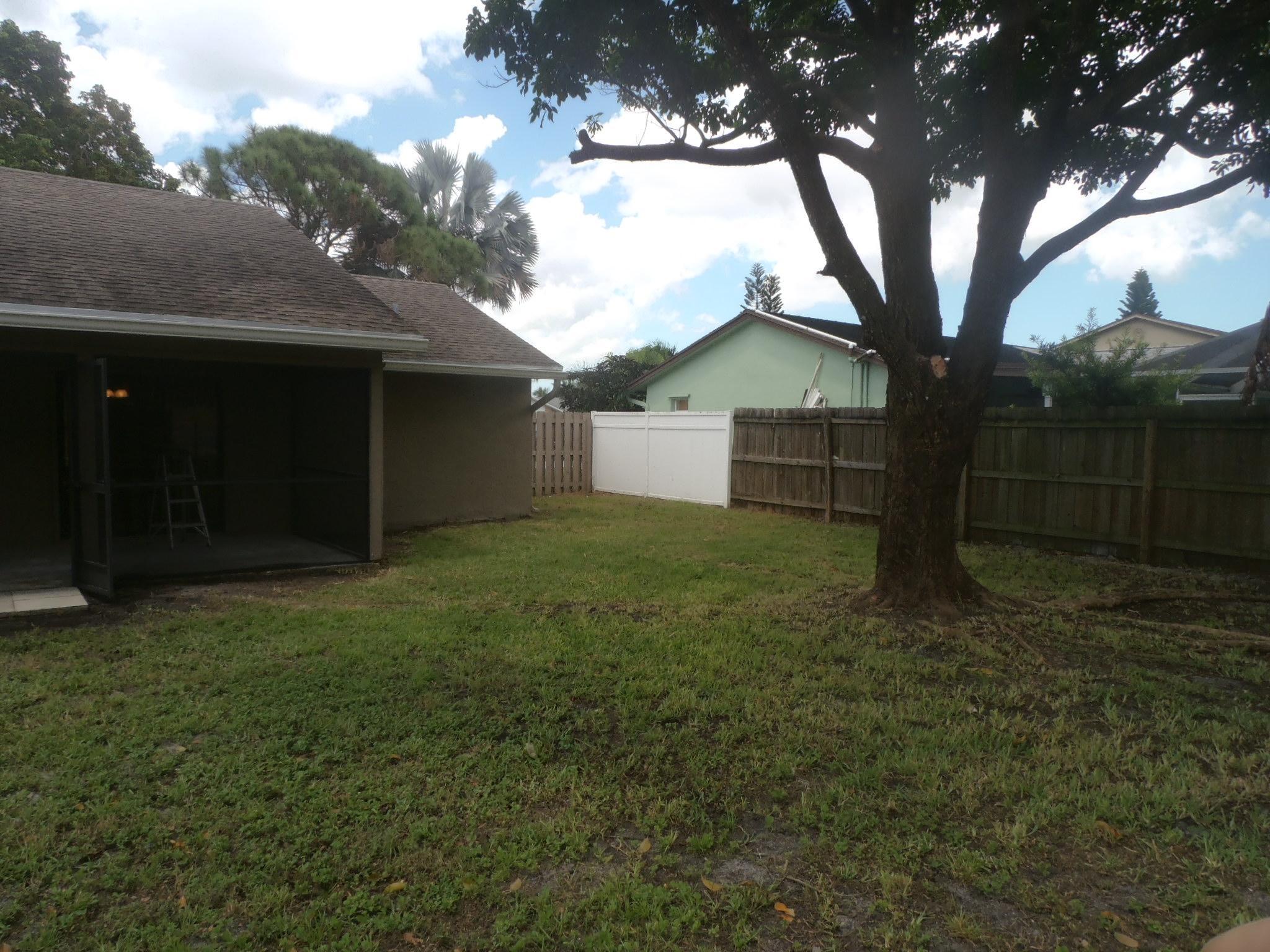 376 La Mancha, Royal Palm Beach FL 33411