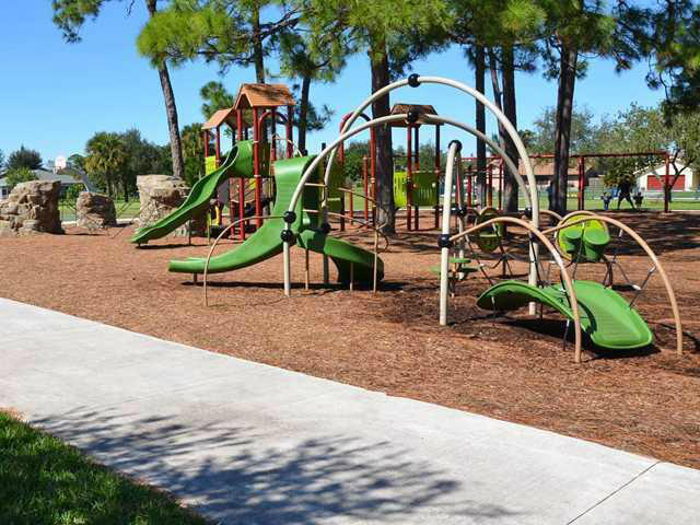376 La Mancha, Royal Palm Beach FL 33411
