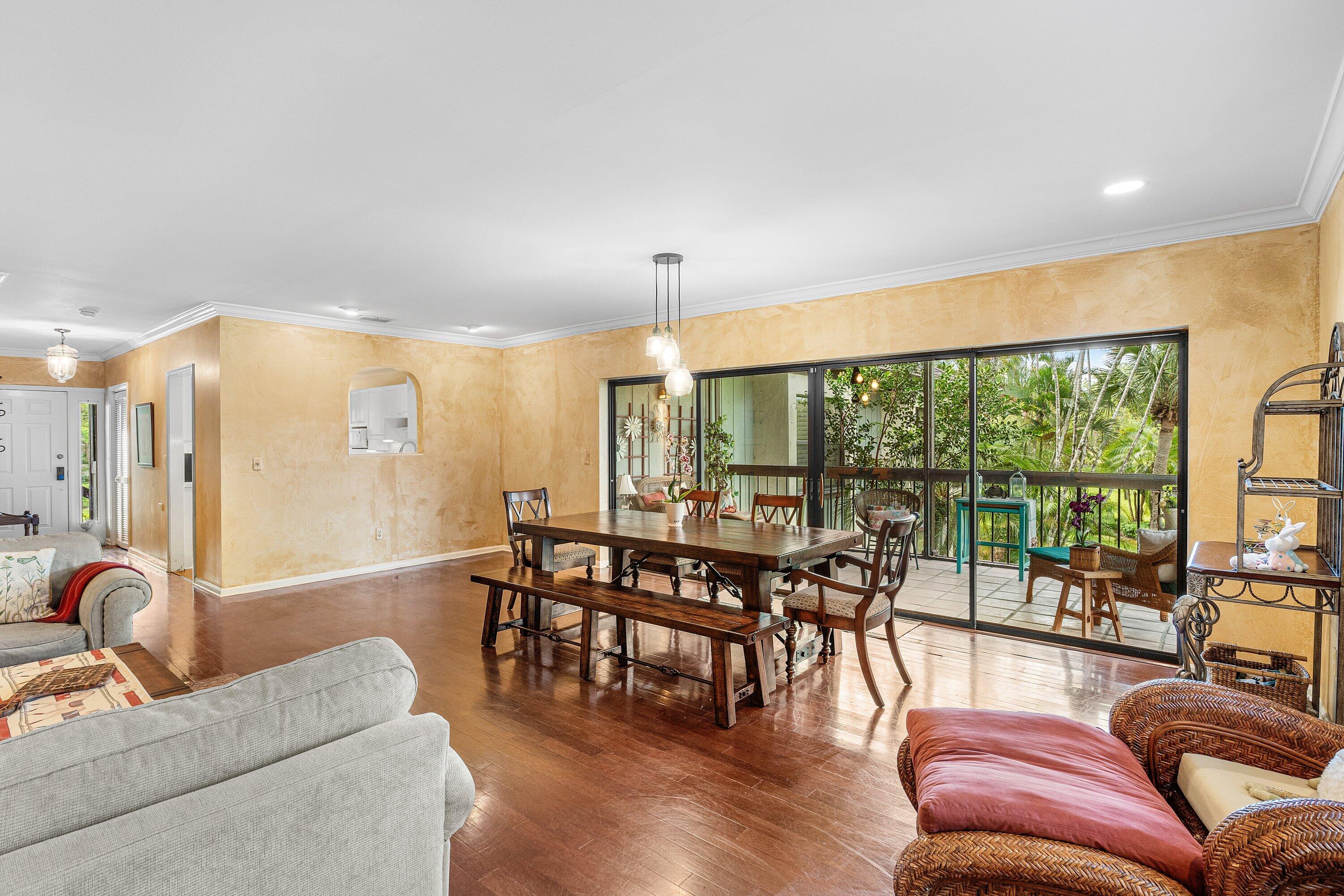13329 Polo Club #206, Wellington FL 33414