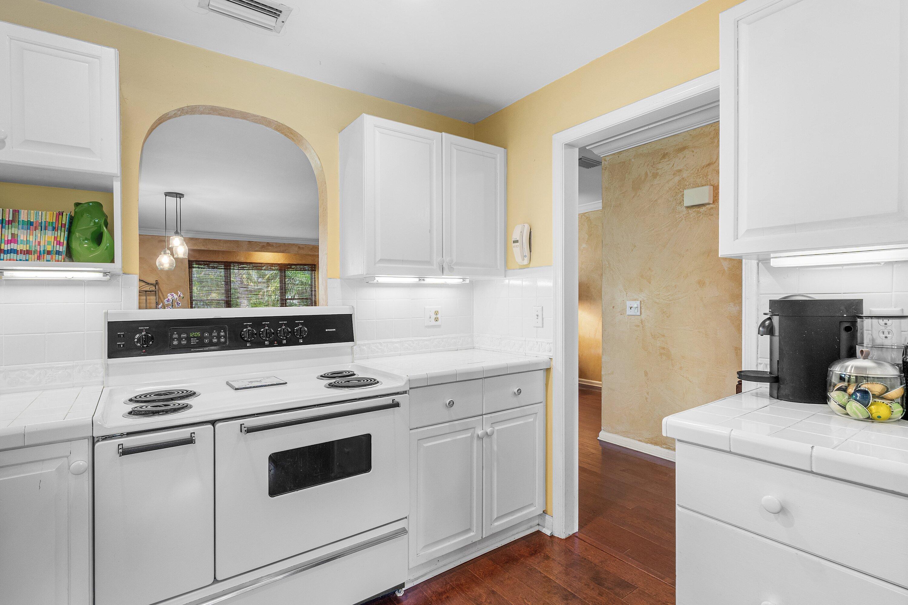 13329 Polo Club #206, Wellington FL 33414