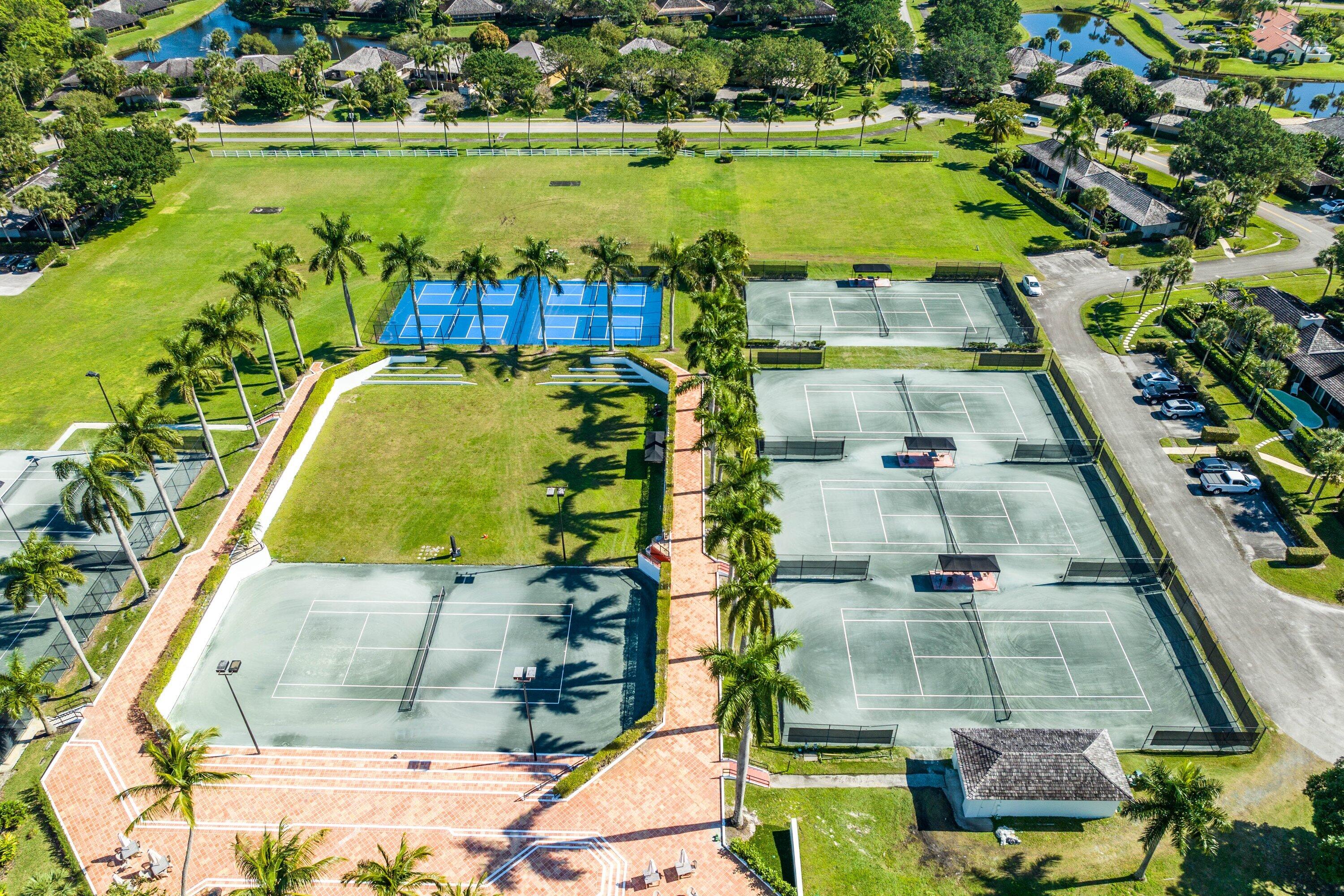 13329 Polo Club #206, Wellington FL 33414