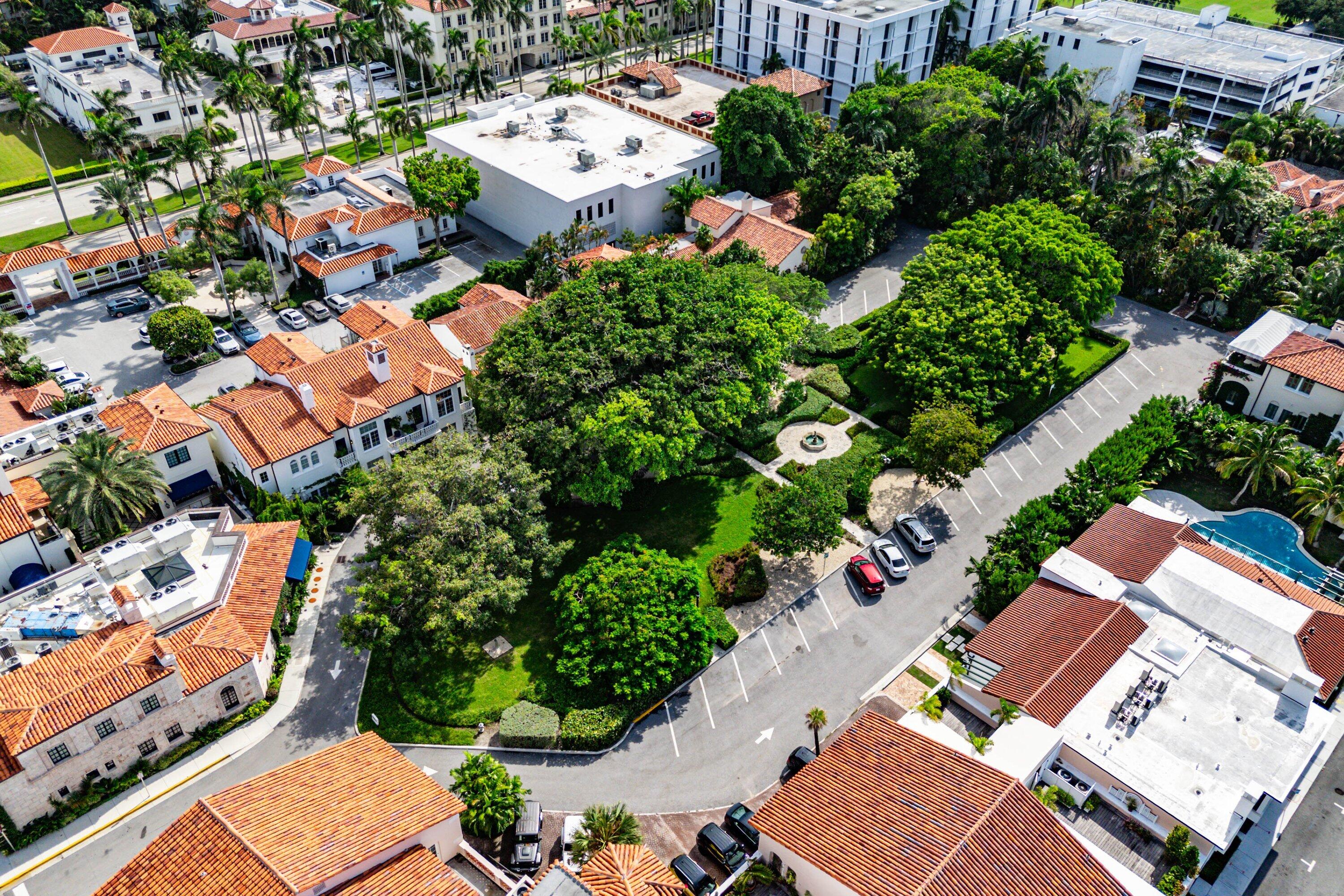 215 PHIPPS #2, Palm Beach FL 33480