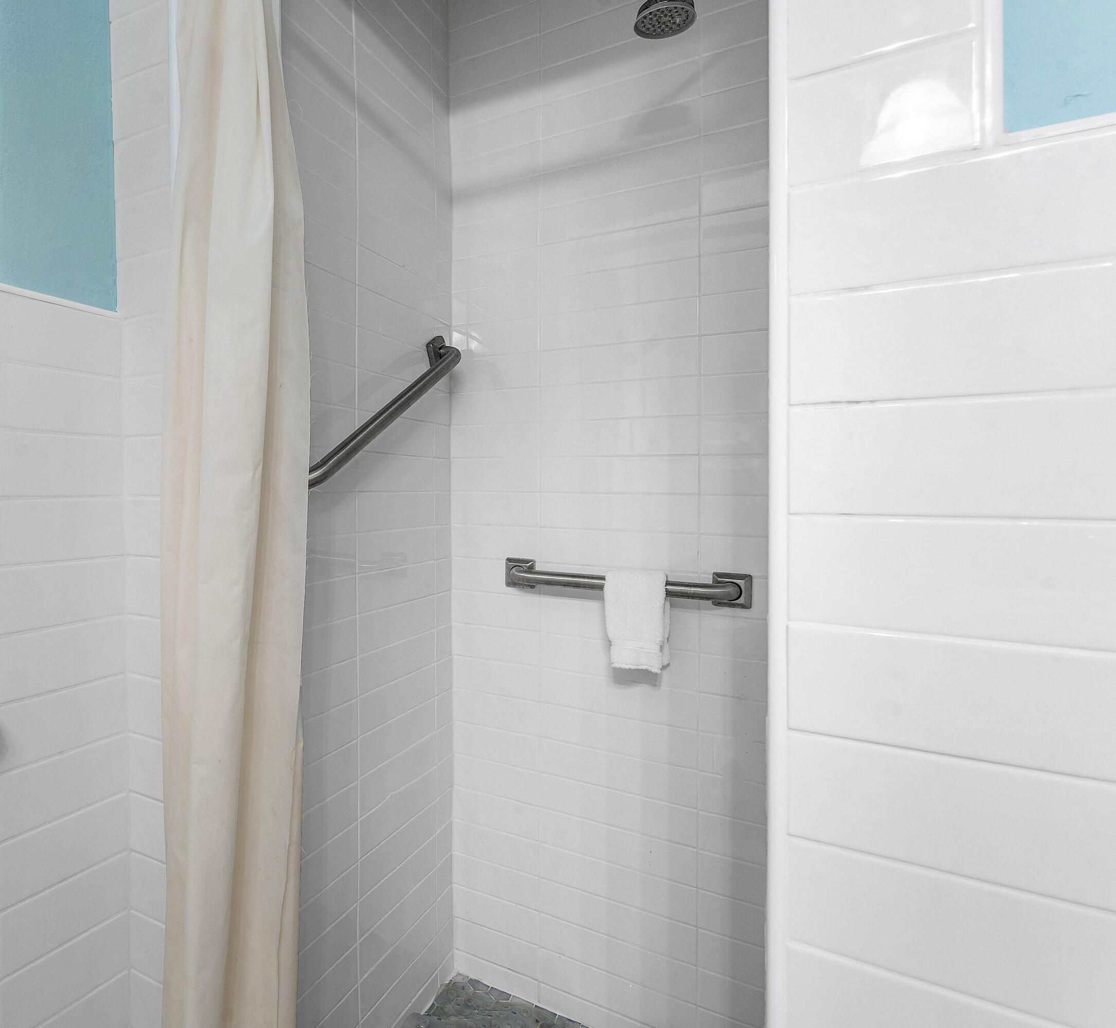 215 PHIPPS #2, Palm Beach FL 33480