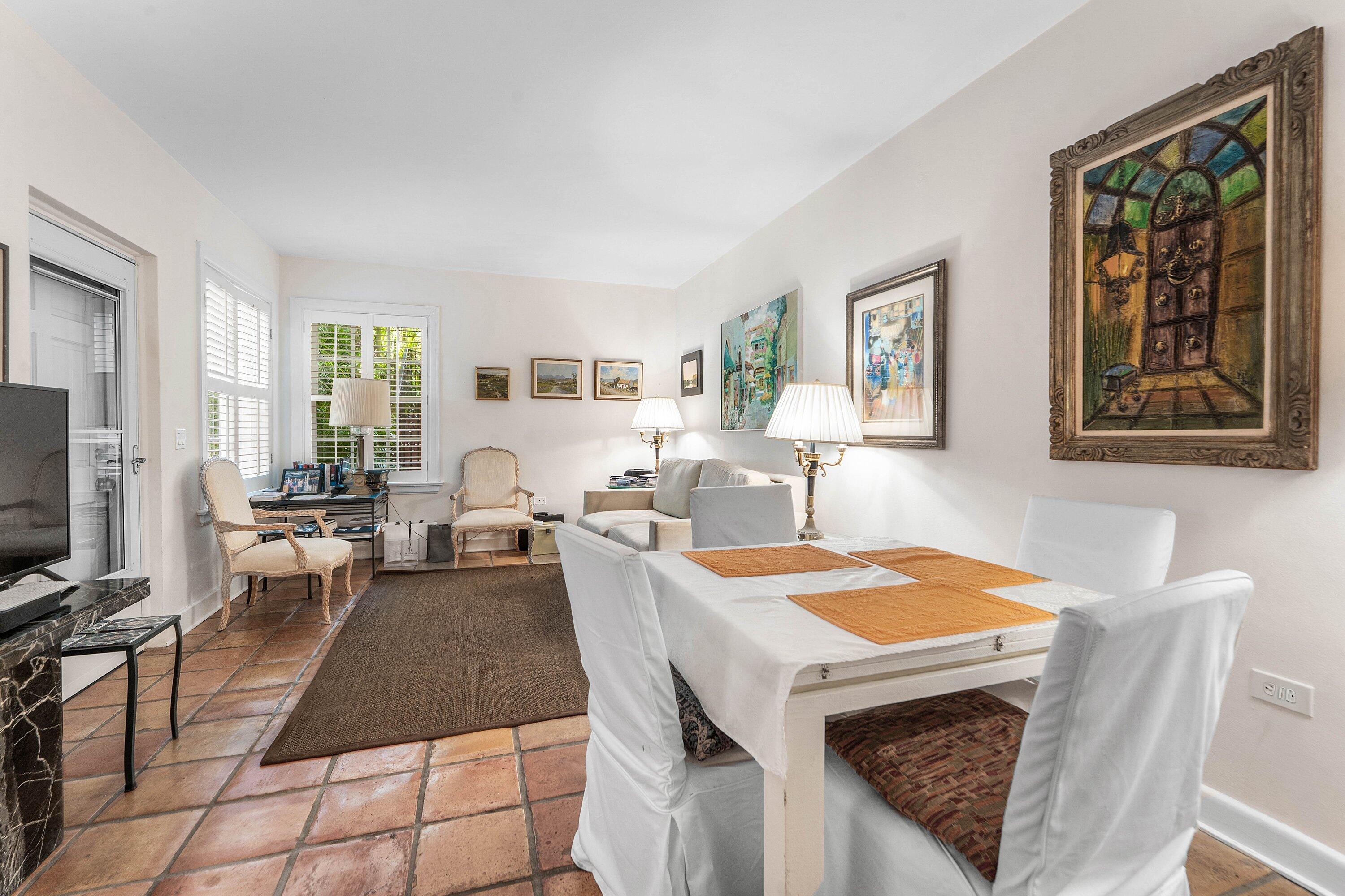 215 PHIPPS #2, Palm Beach FL 33480