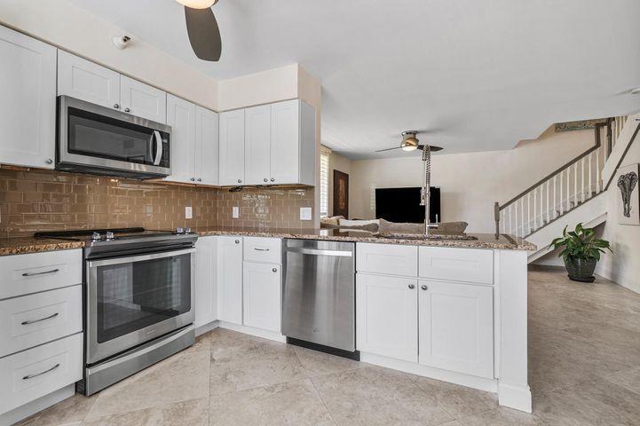 123 Yacht Club, Hypoluxo FL 33462