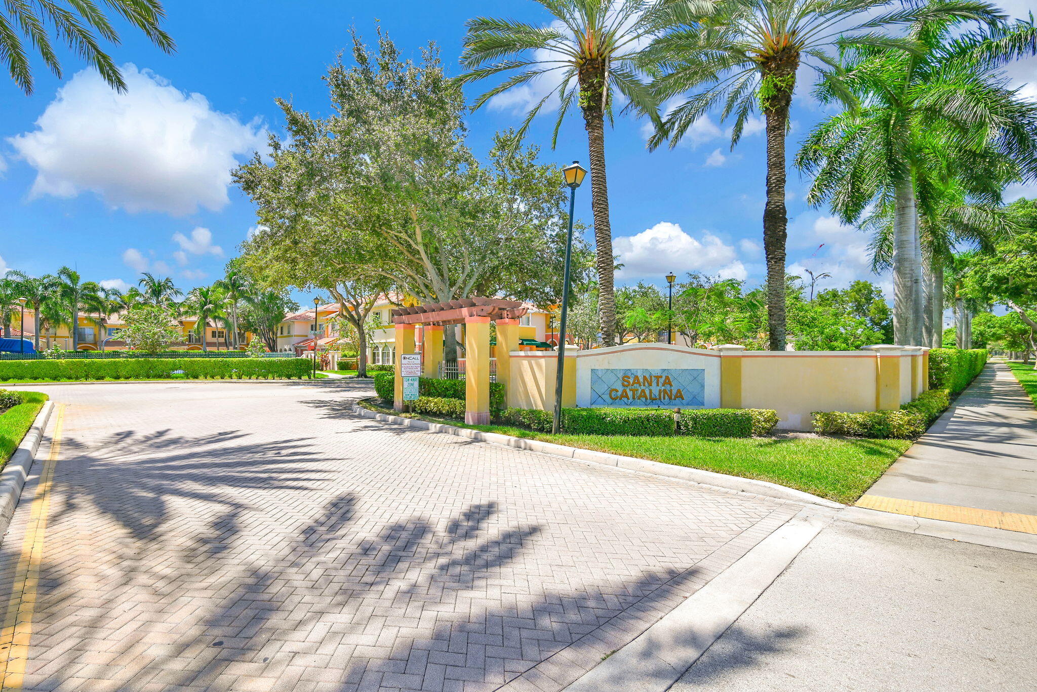 603 W SANTA CATALINA #603, North Lauderdale FL 33068