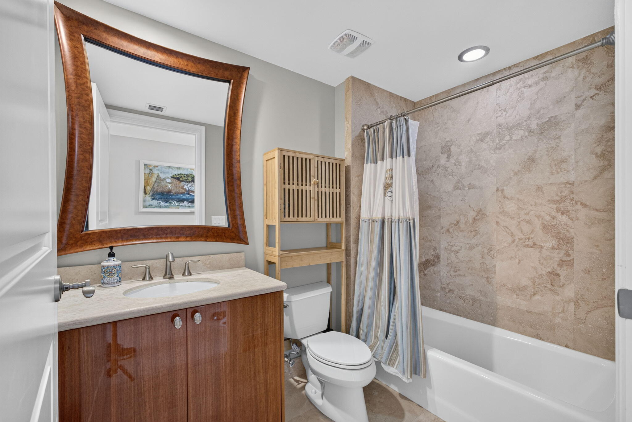 2700 N Ocean #905B, Riviera Beach FL 33404
