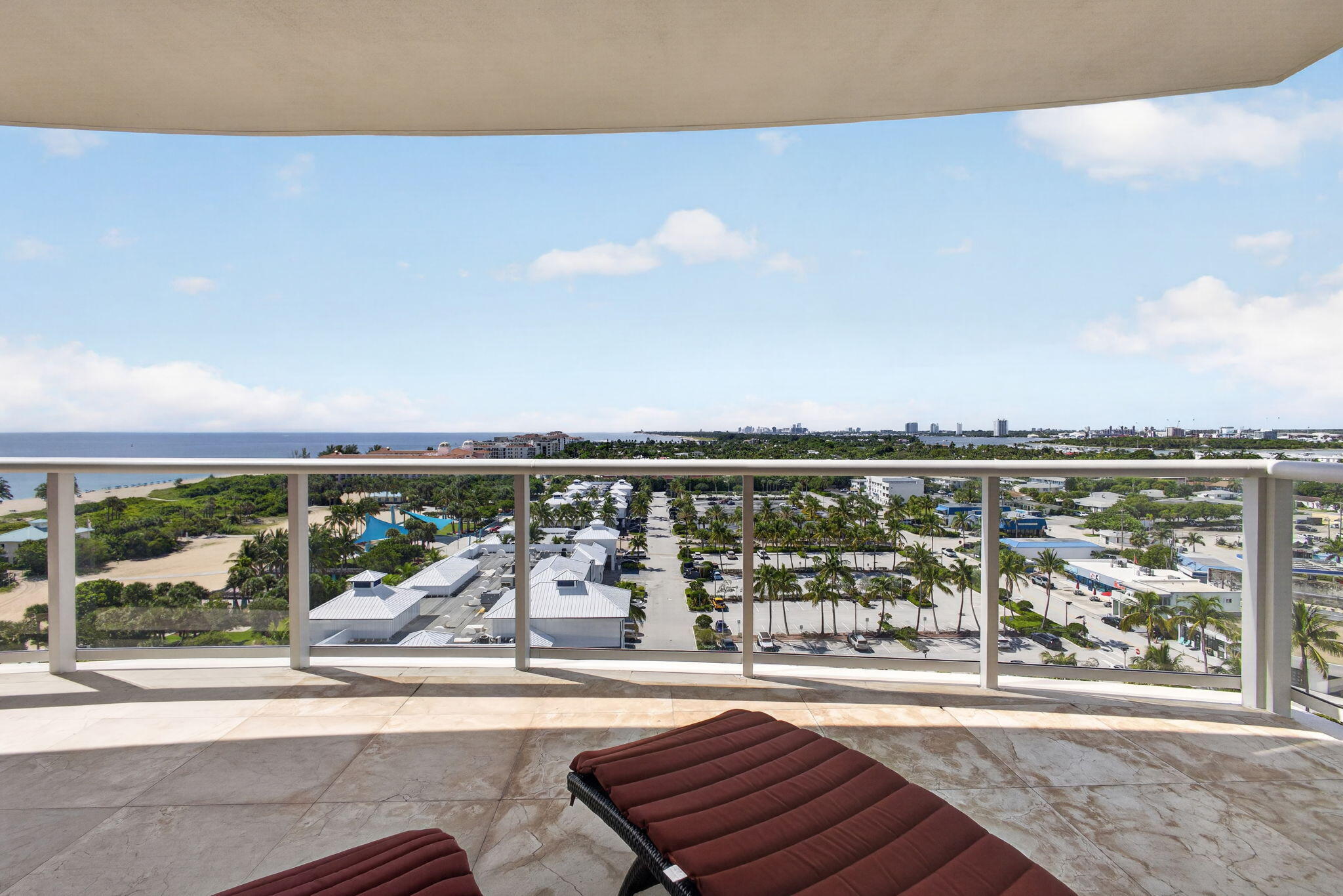 2700 N Ocean #905B, Riviera Beach FL 33404