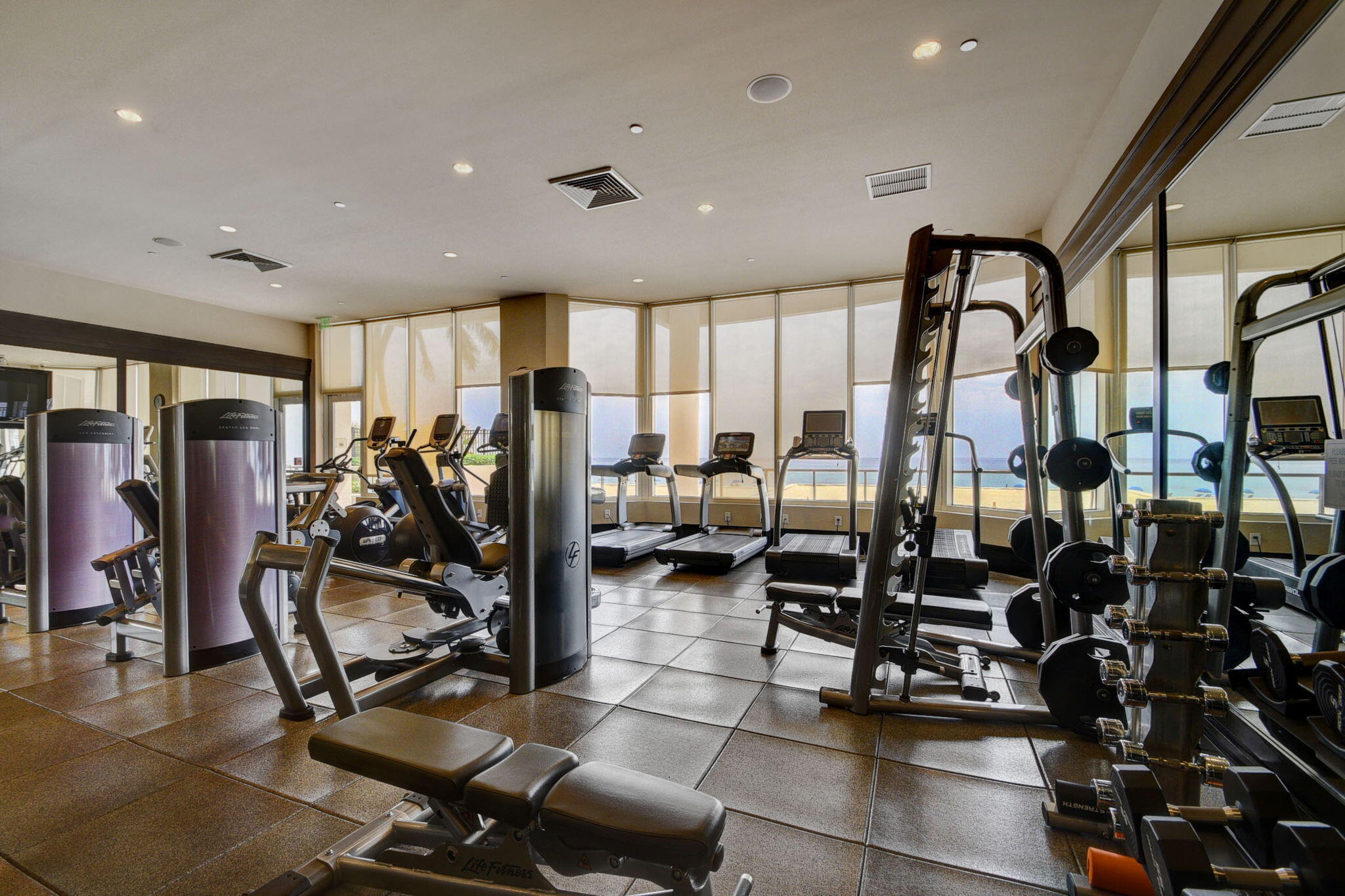 2700 N Ocean #905B, Riviera Beach FL 33404