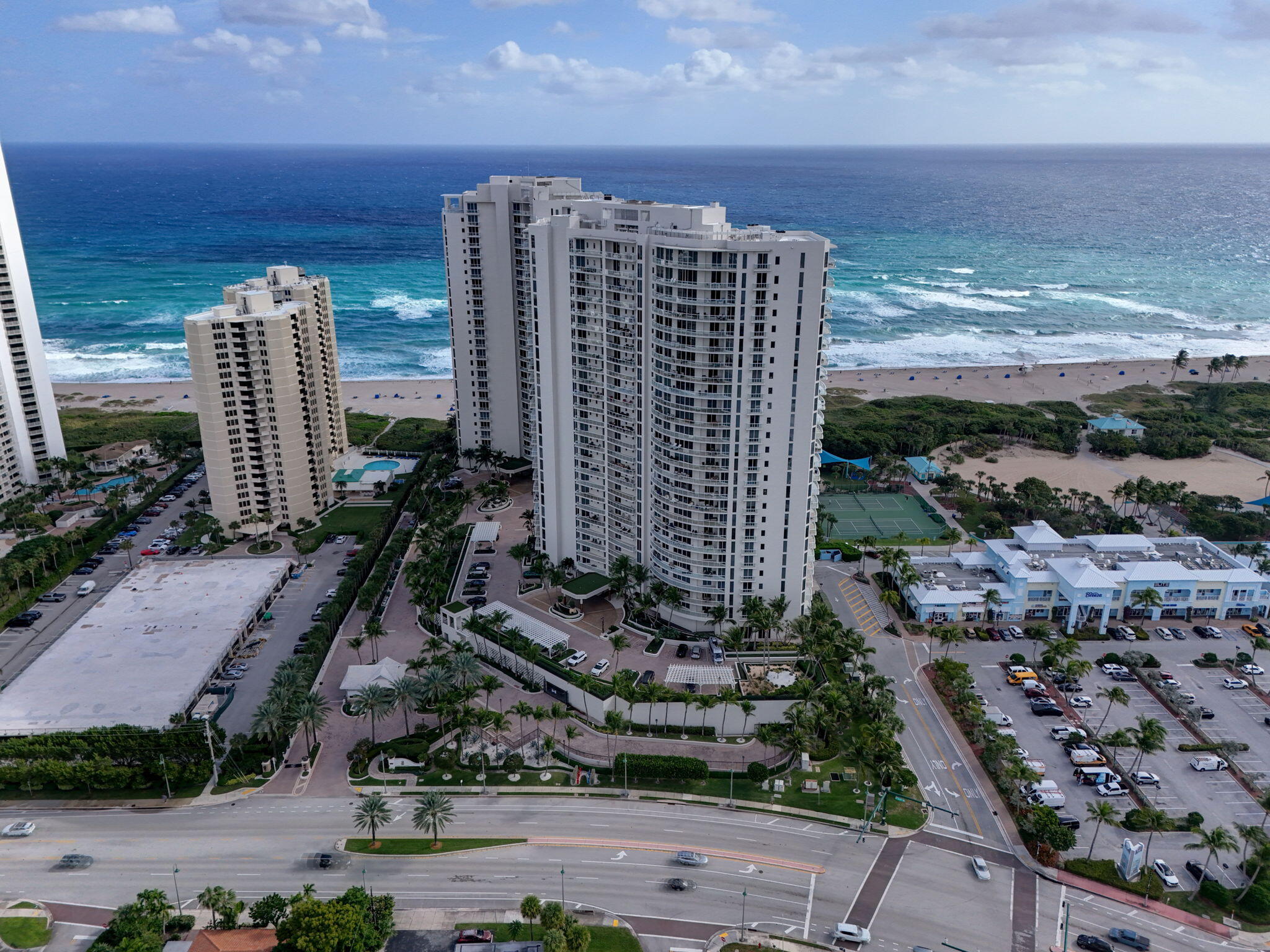 2700 N Ocean #905B, Riviera Beach FL 33404