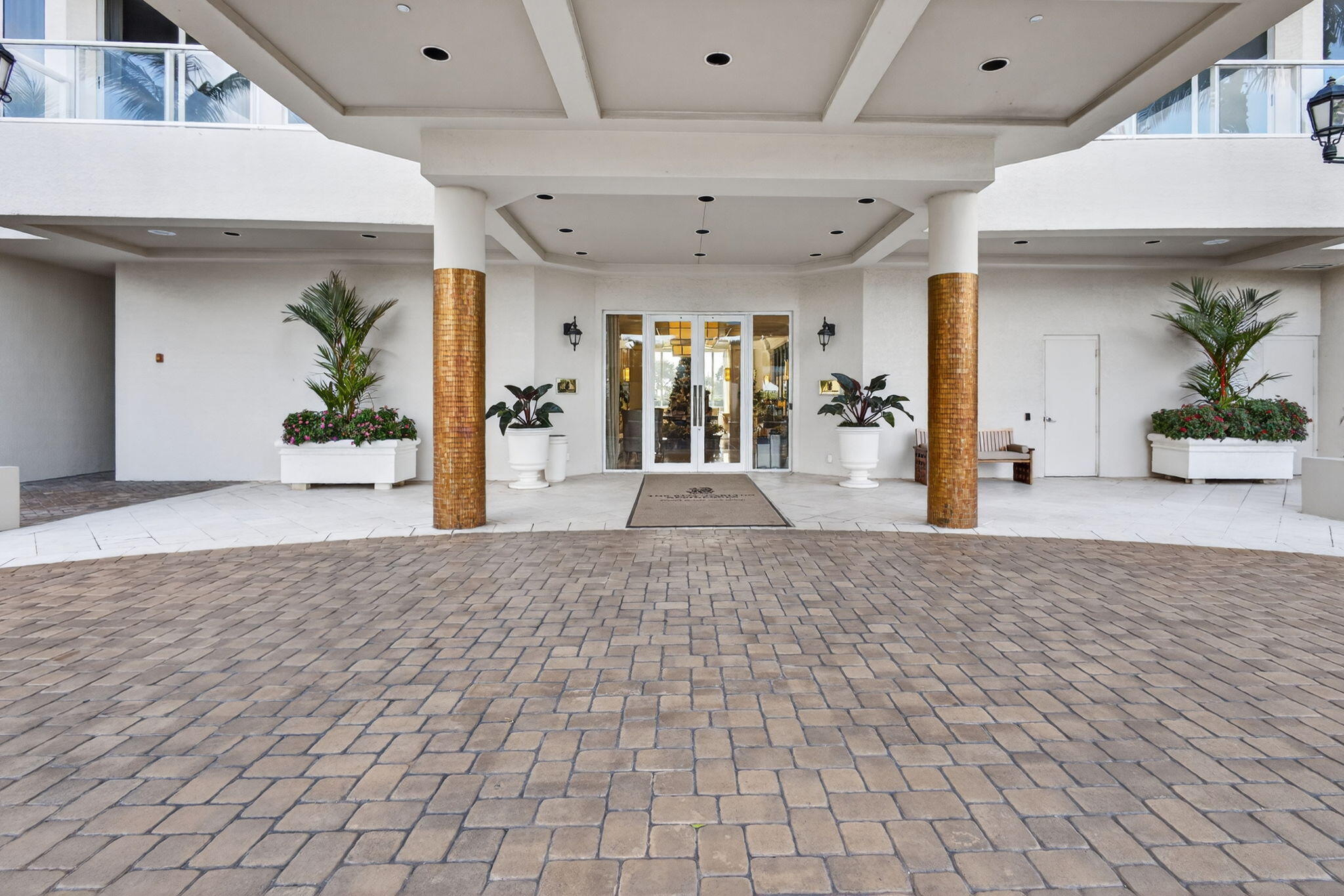 2700 N Ocean #905B, Riviera Beach FL 33404