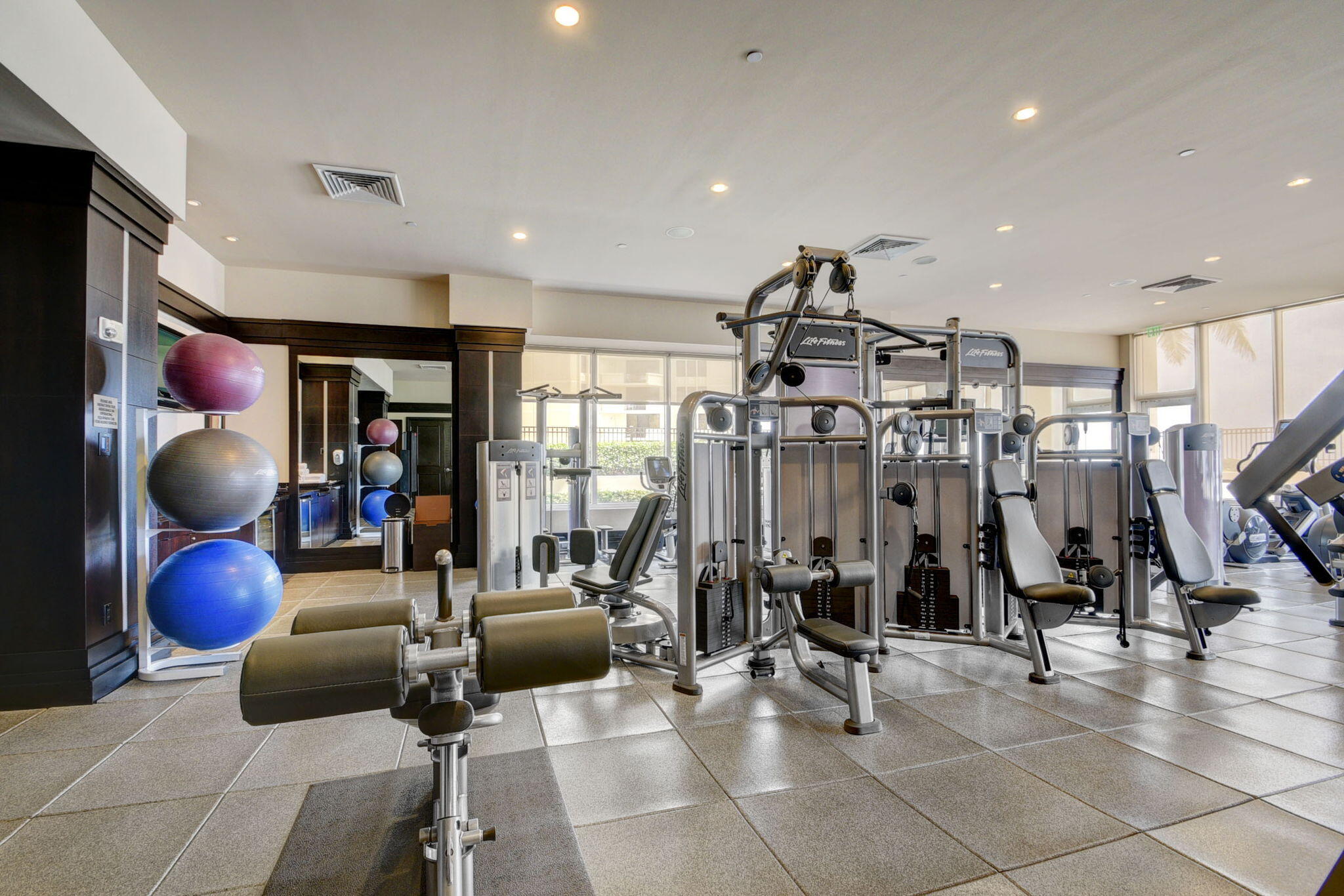 2700 N Ocean #905B, Riviera Beach FL 33404