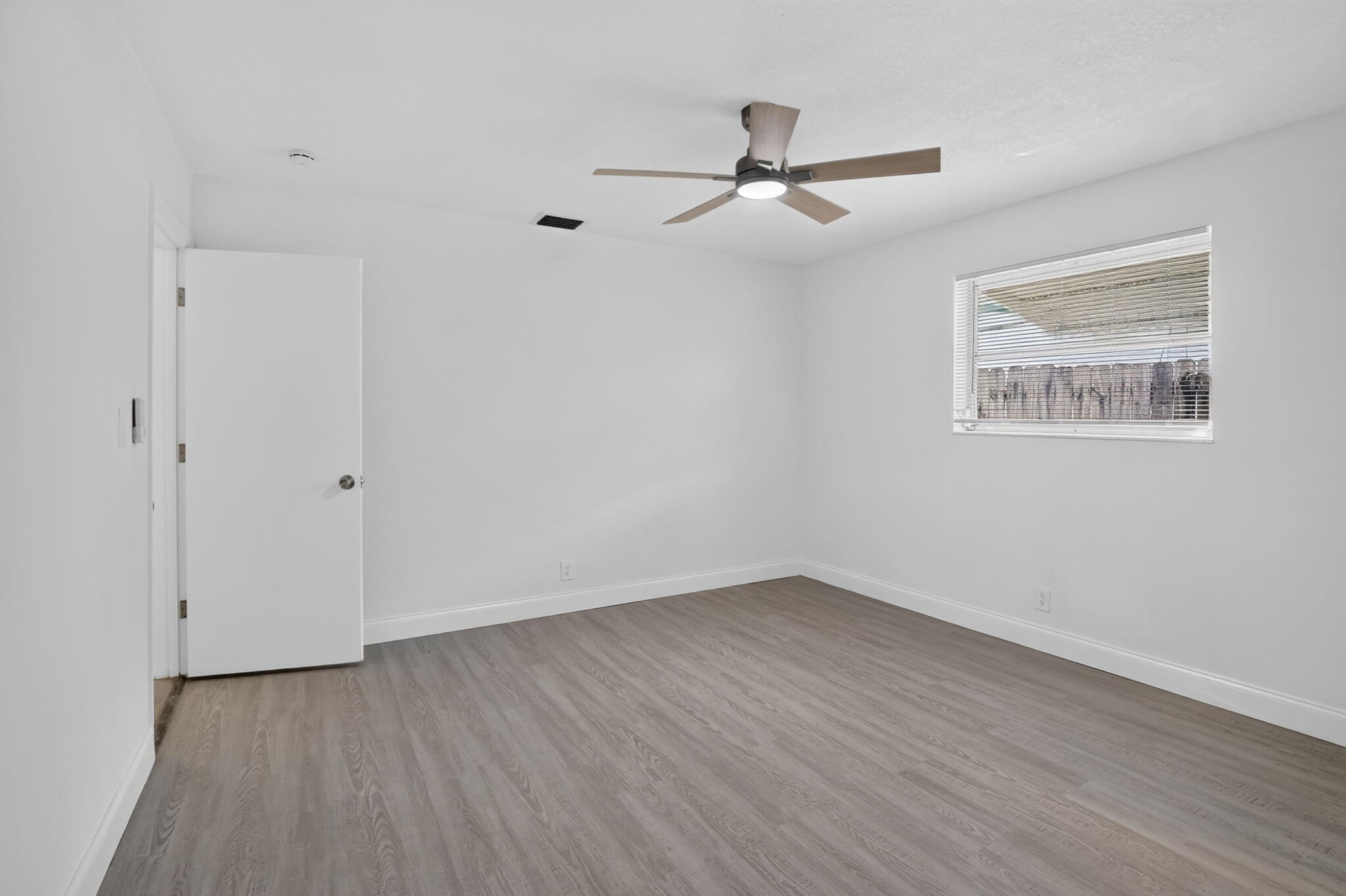 3390 NW 42nd, Lauderdale Lakes FL 33309