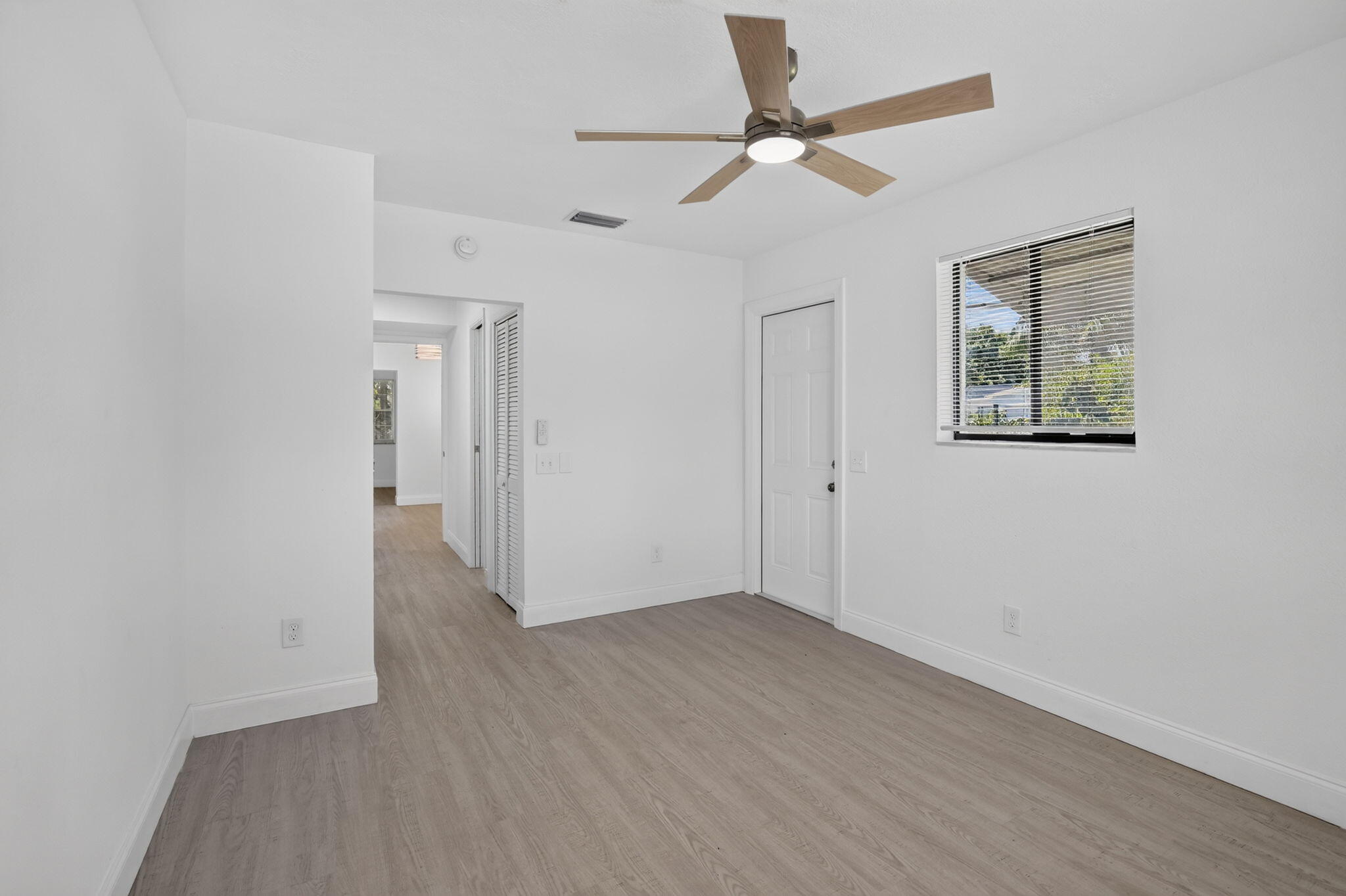 3390 NW 42nd, Lauderdale Lakes FL 33309