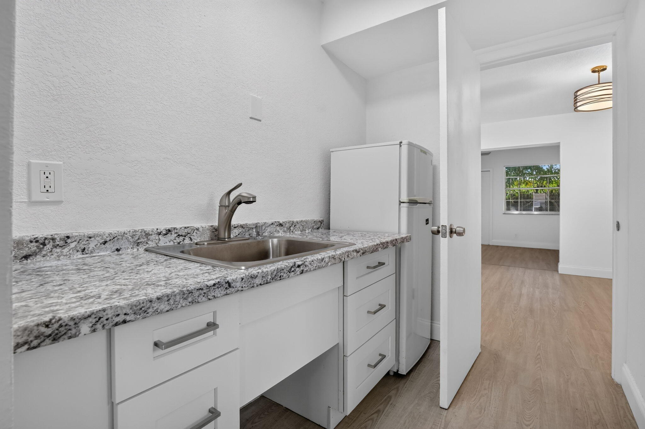 3390 NW 42nd, Lauderdale Lakes FL 33309