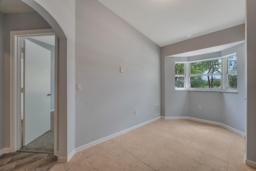 3810 N JOG #204, West Palm Beach FL 33411