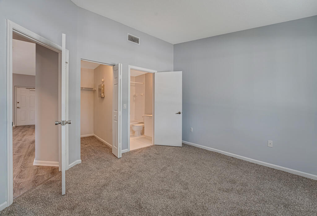 3810 N JOG #204, West Palm Beach FL 33411