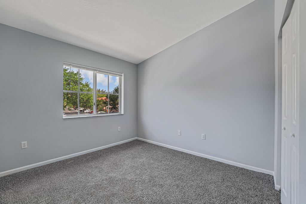 3810 N JOG #204, West Palm Beach FL 33411