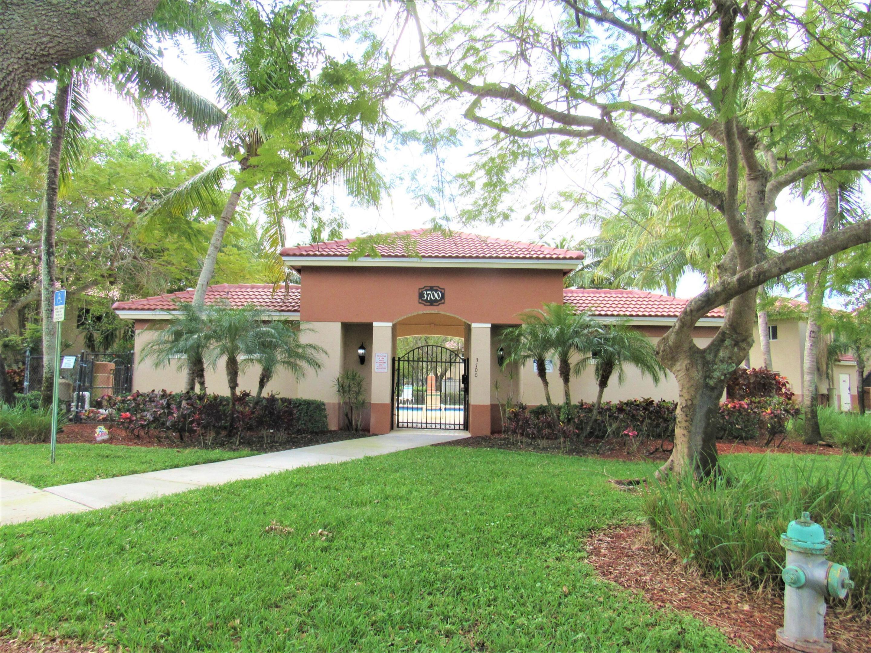 3810 N JOG #204, West Palm Beach FL 33411