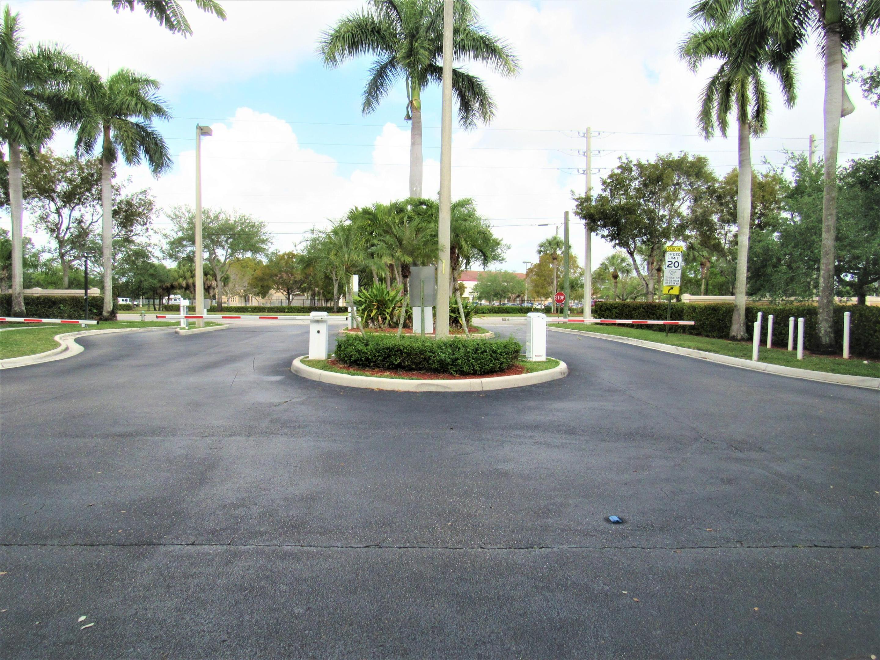 3810 N JOG #204, West Palm Beach FL 33411