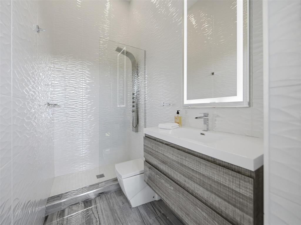 2213 NE 37TH, Fort Lauderdale FL 33308
