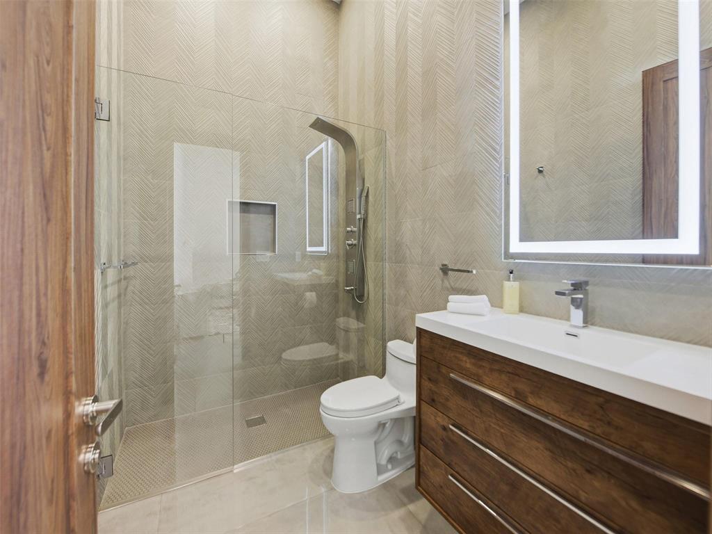 2213 NE 37TH, Fort Lauderdale FL 33308