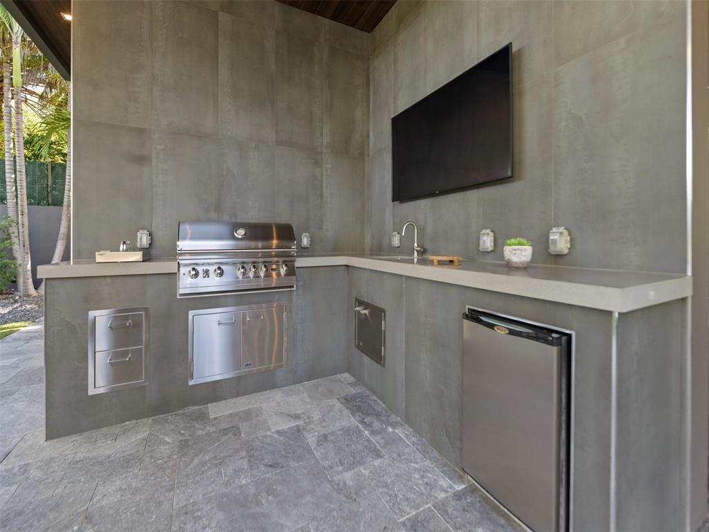 2213 NE 37TH, Fort Lauderdale FL 33308