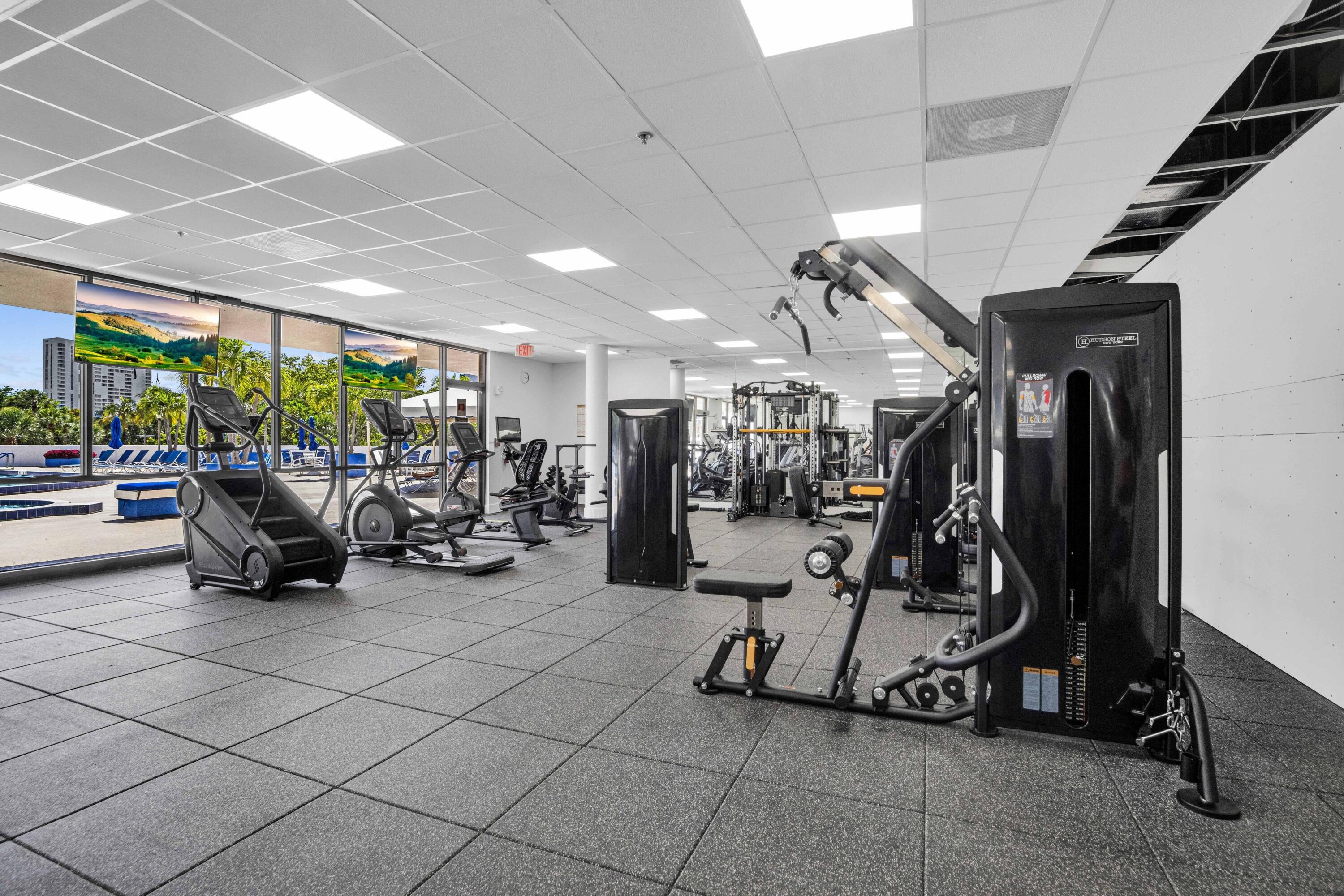 3701 N COUNTRY CLUB #404, Aventura FL 33180