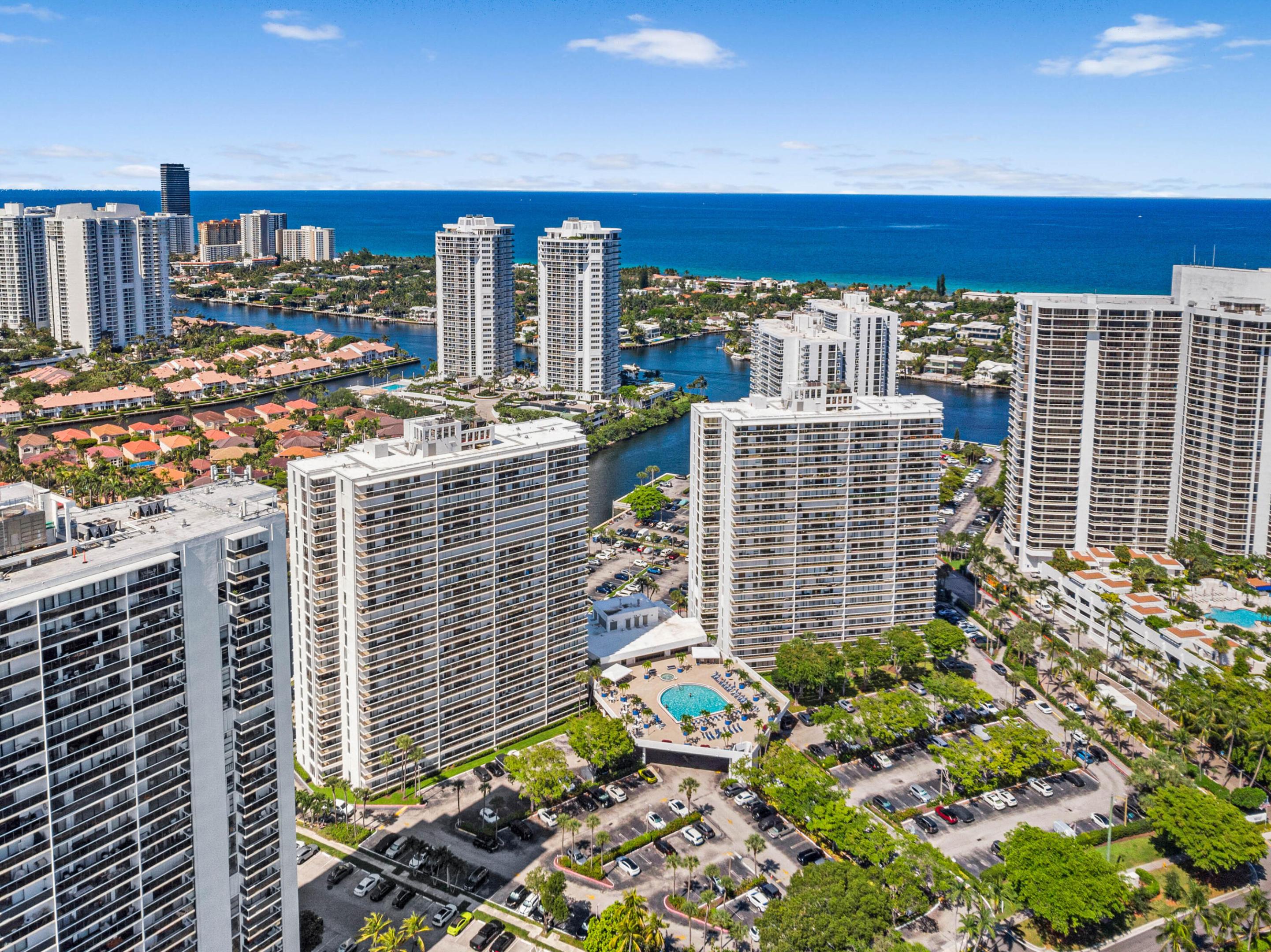 3701 N COUNTRY CLUB #404, Aventura FL 33180