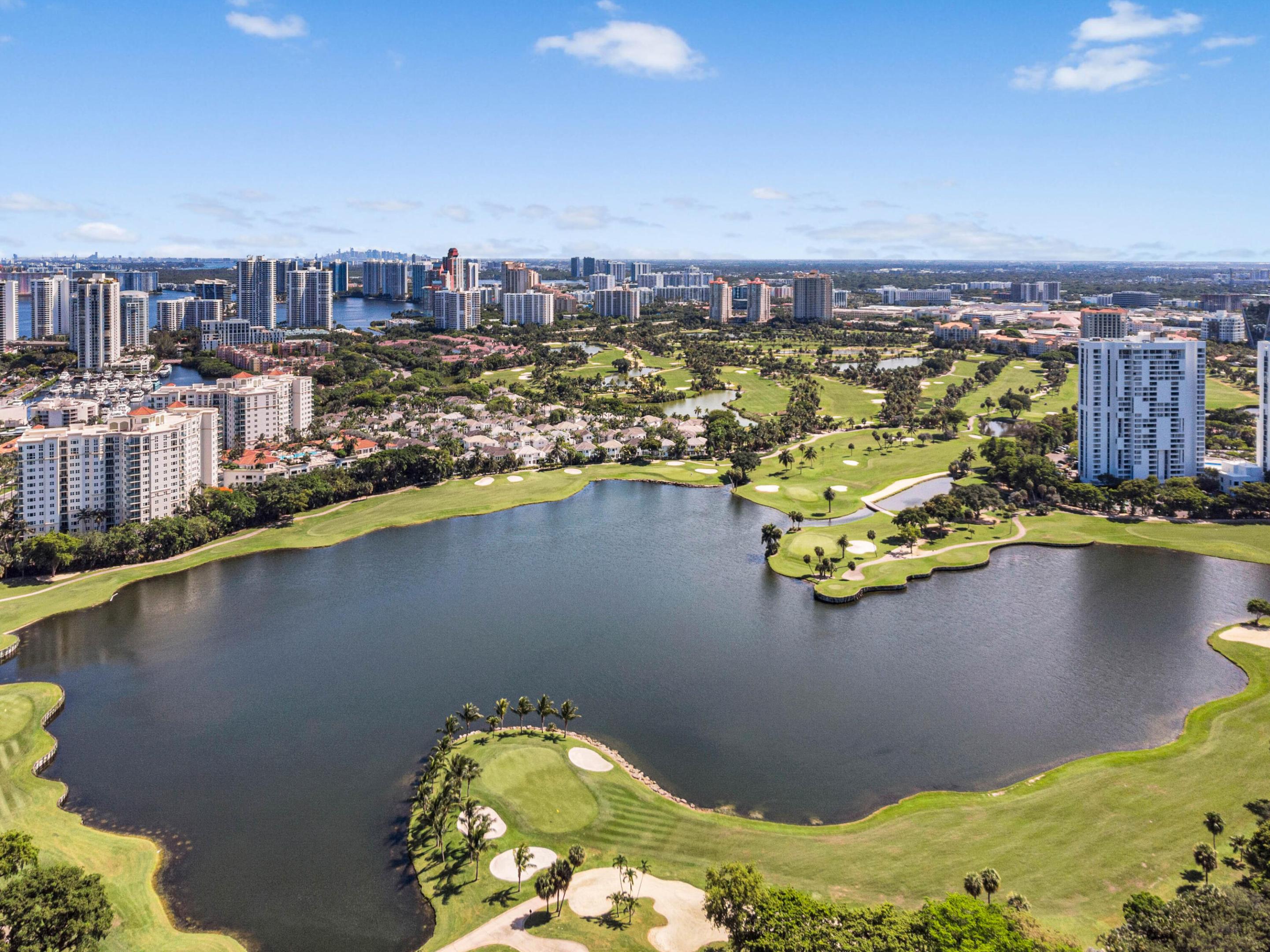 3701 N COUNTRY CLUB #404, Aventura FL 33180