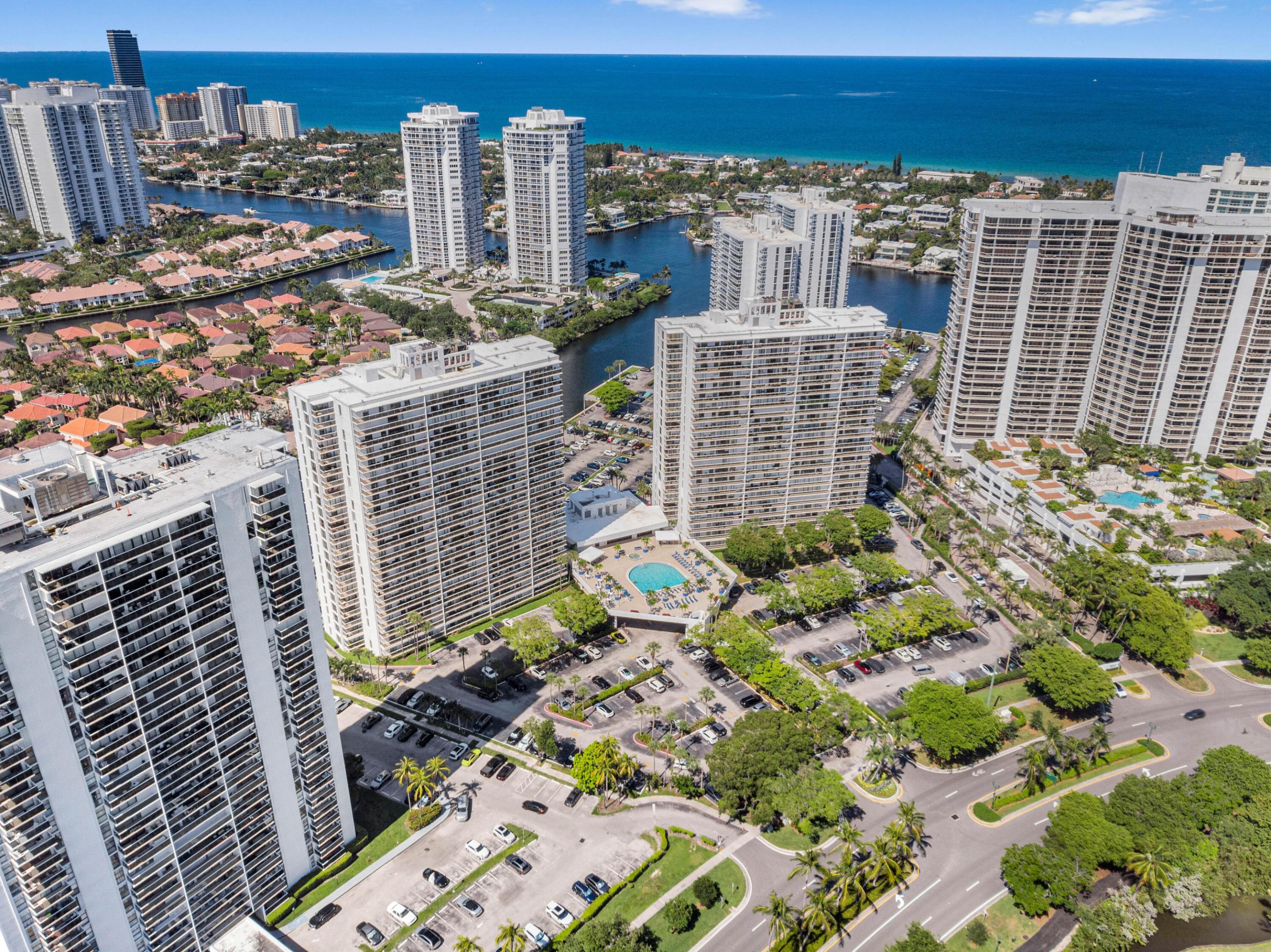 3701 N COUNTRY CLUB #404, Aventura FL 33180
