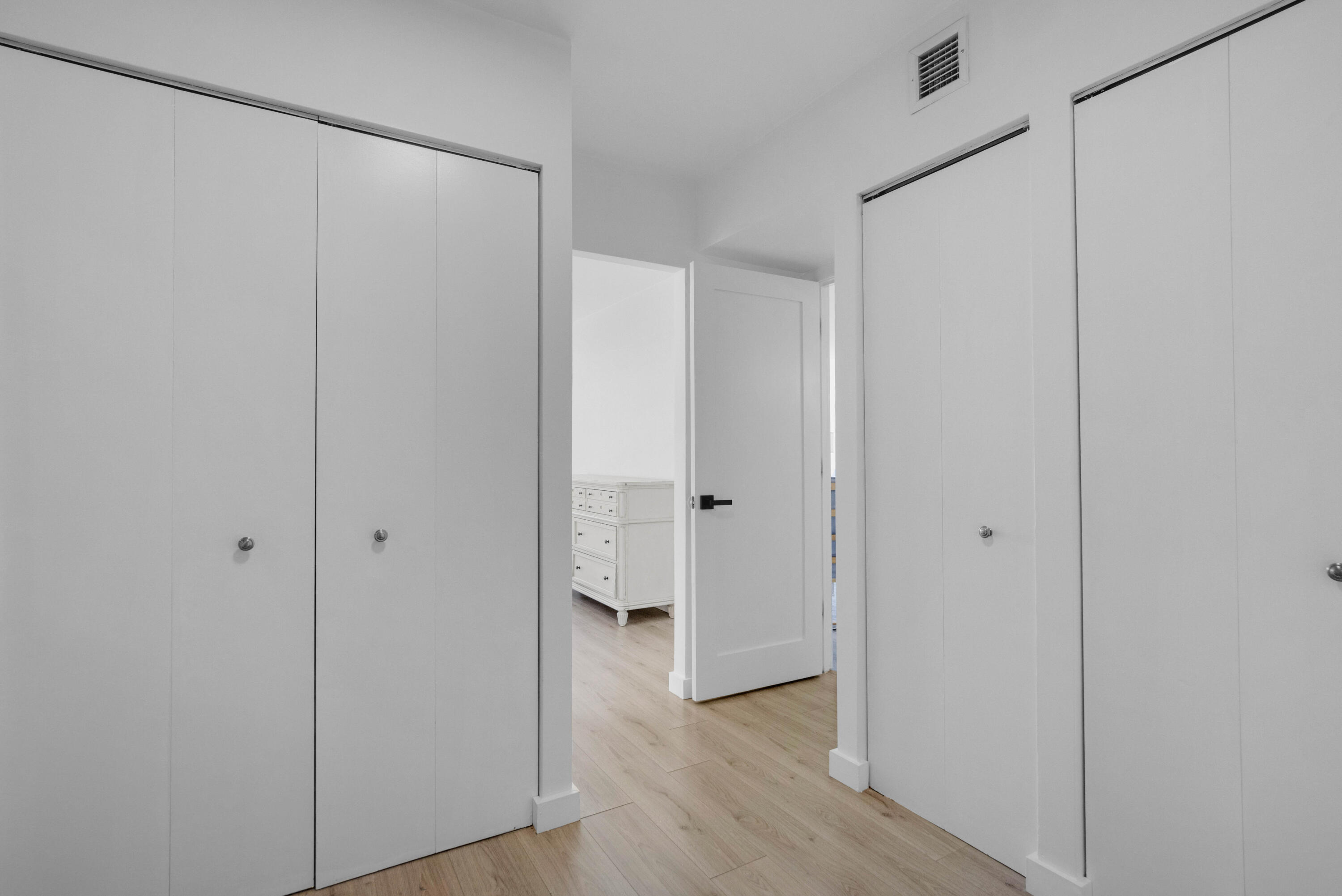 3701 N COUNTRY CLUB #404, Aventura FL 33180