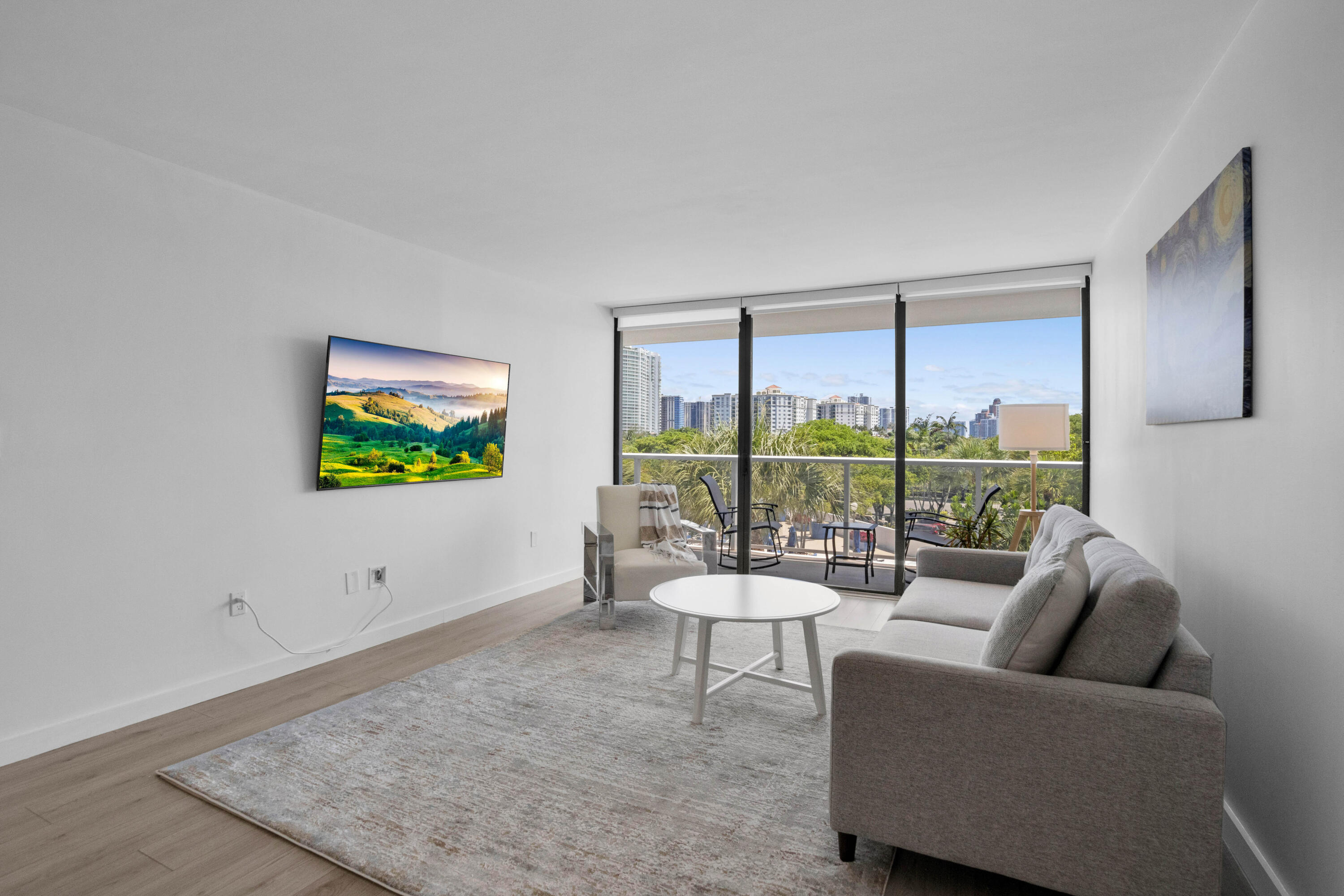 3701 N COUNTRY CLUB #404, Aventura FL 33180