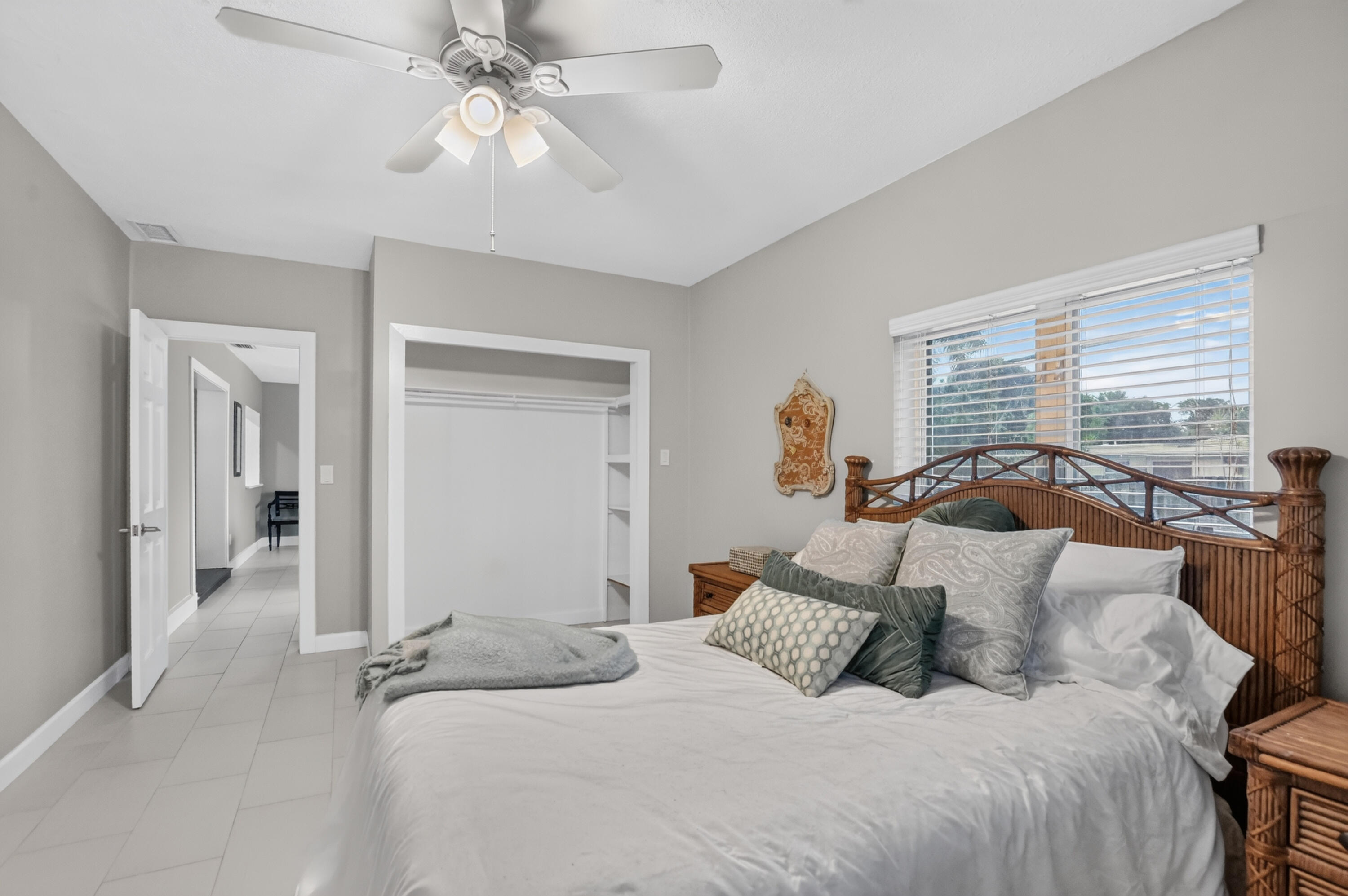 438 SW 9TH, Boca Raton FL 33486