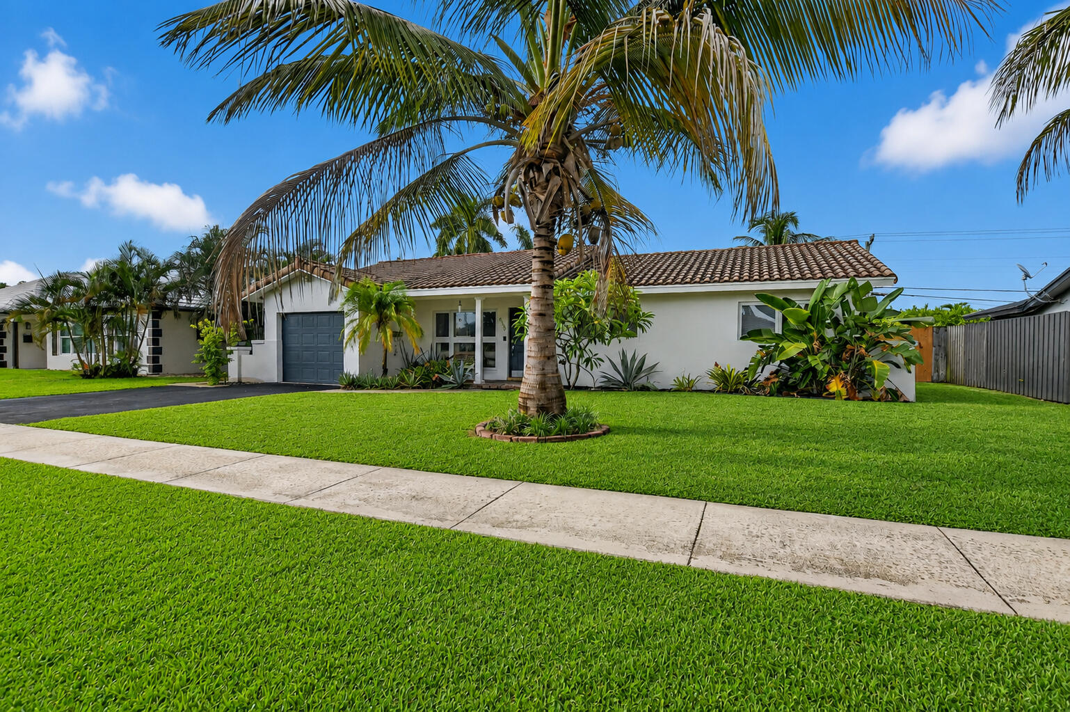 438 SW 9TH, Boca Raton FL 33486