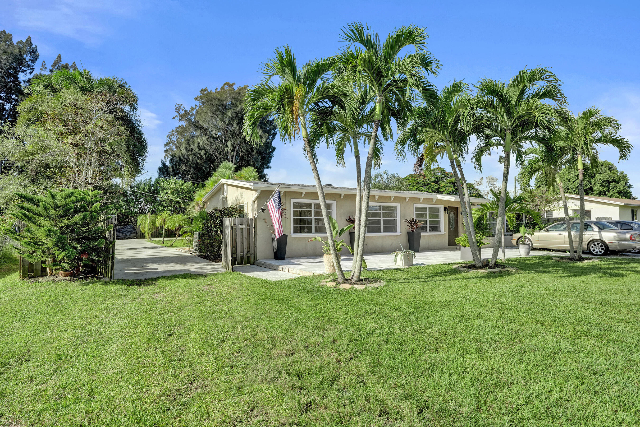 3127 Carol, Palm Springs FL 33461