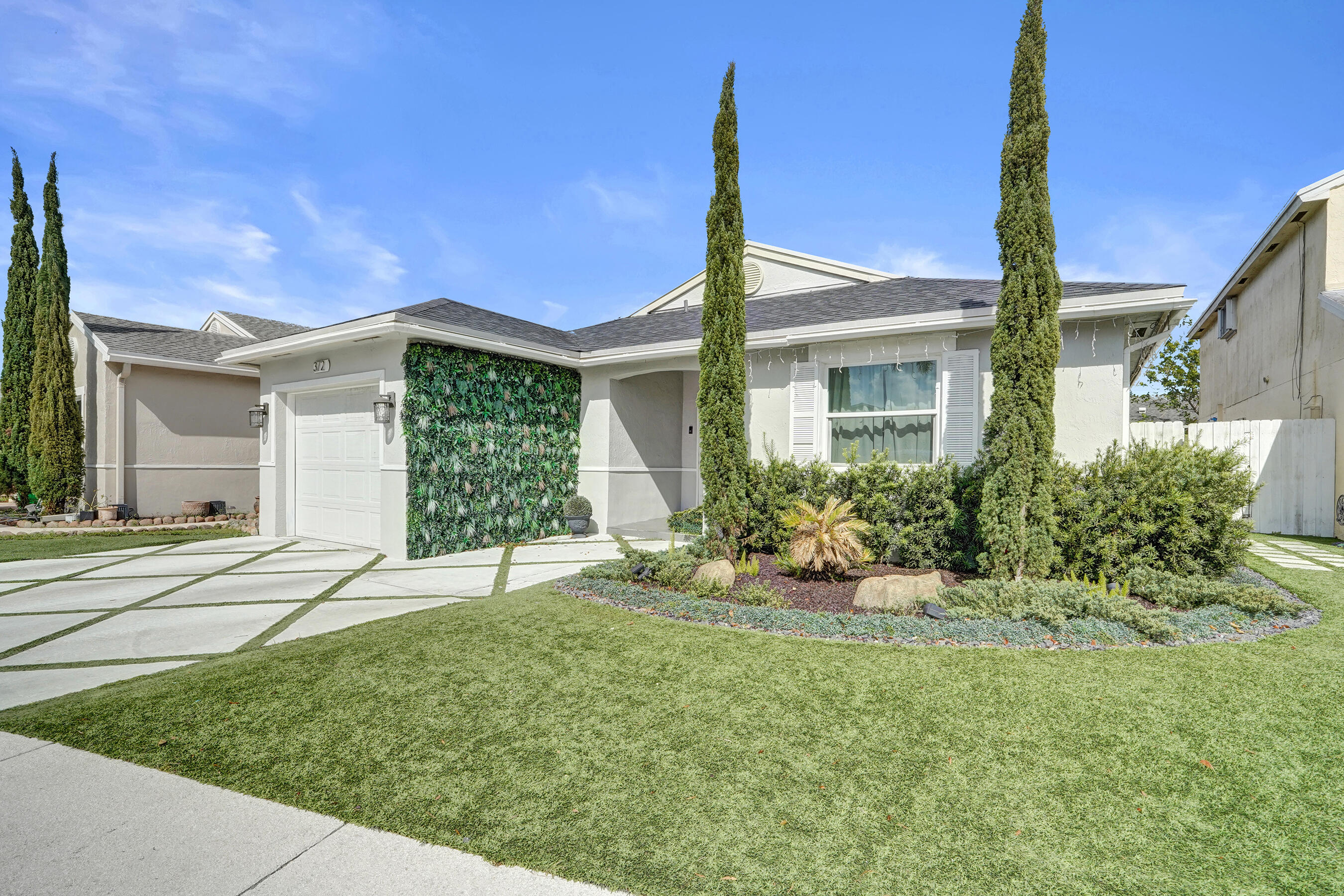 372 W Riverbend #372, Sunrise FL 33326