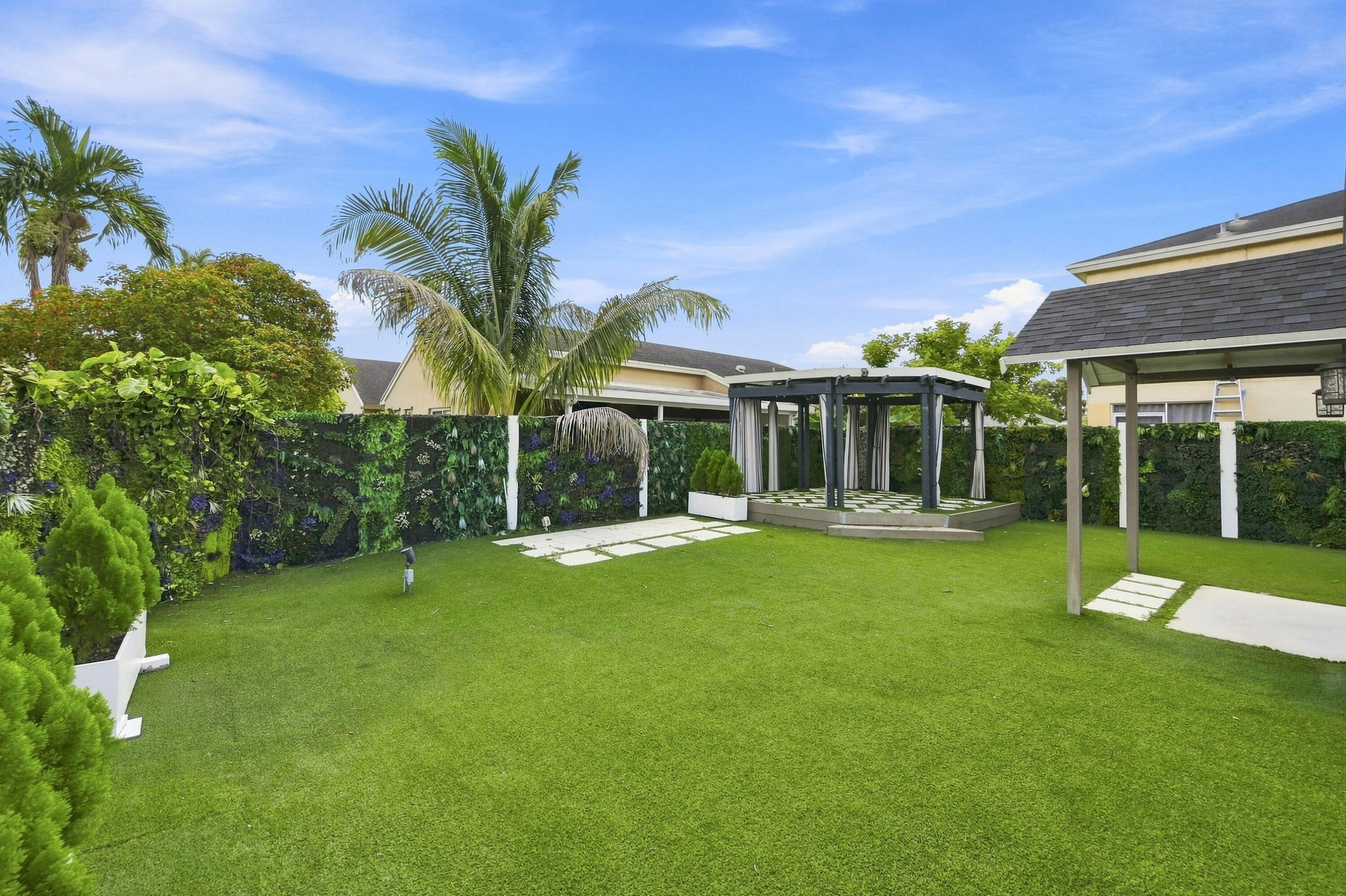 372 W Riverbend #372, Sunrise FL 33326