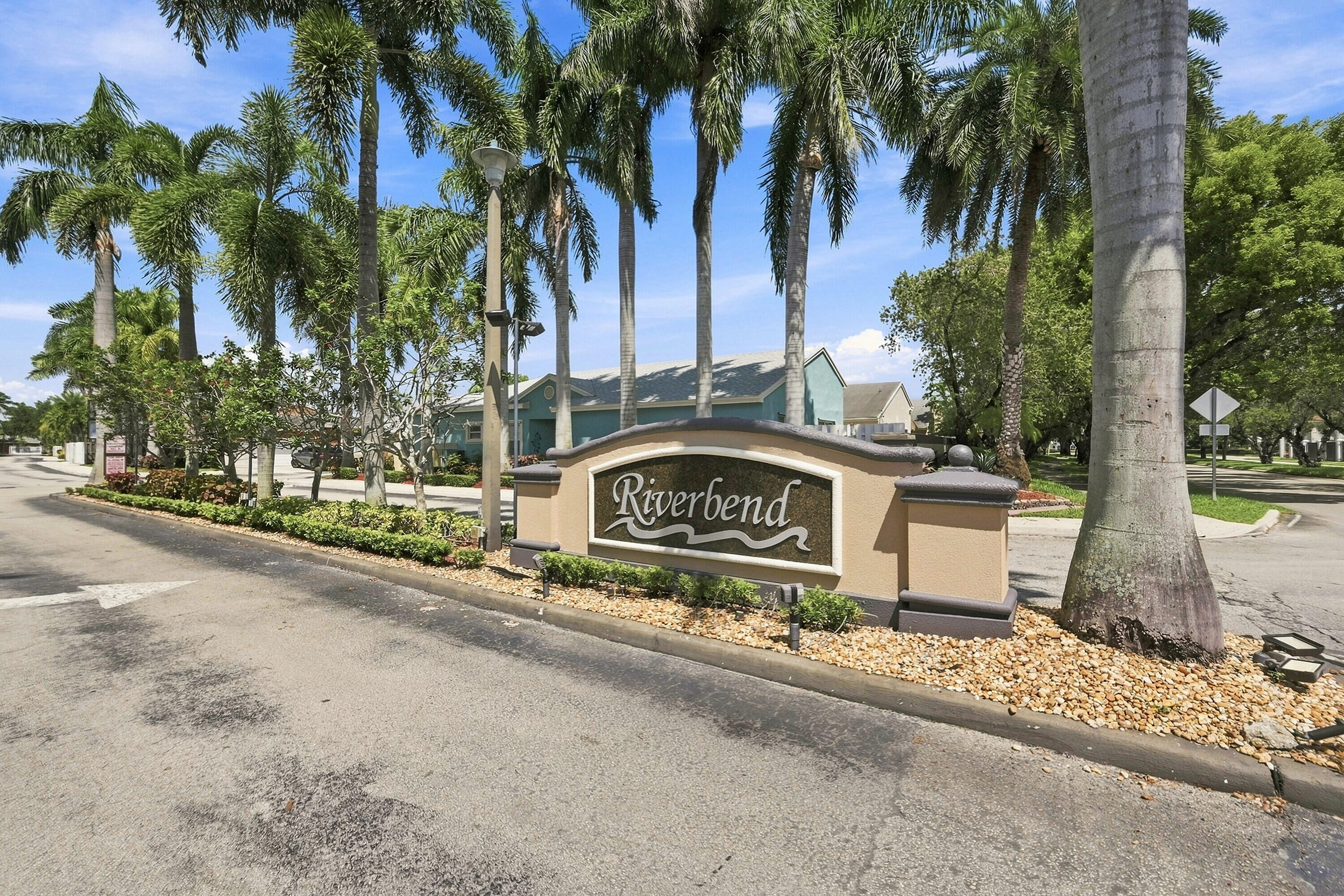 372 W Riverbend #372, Sunrise FL 33326
