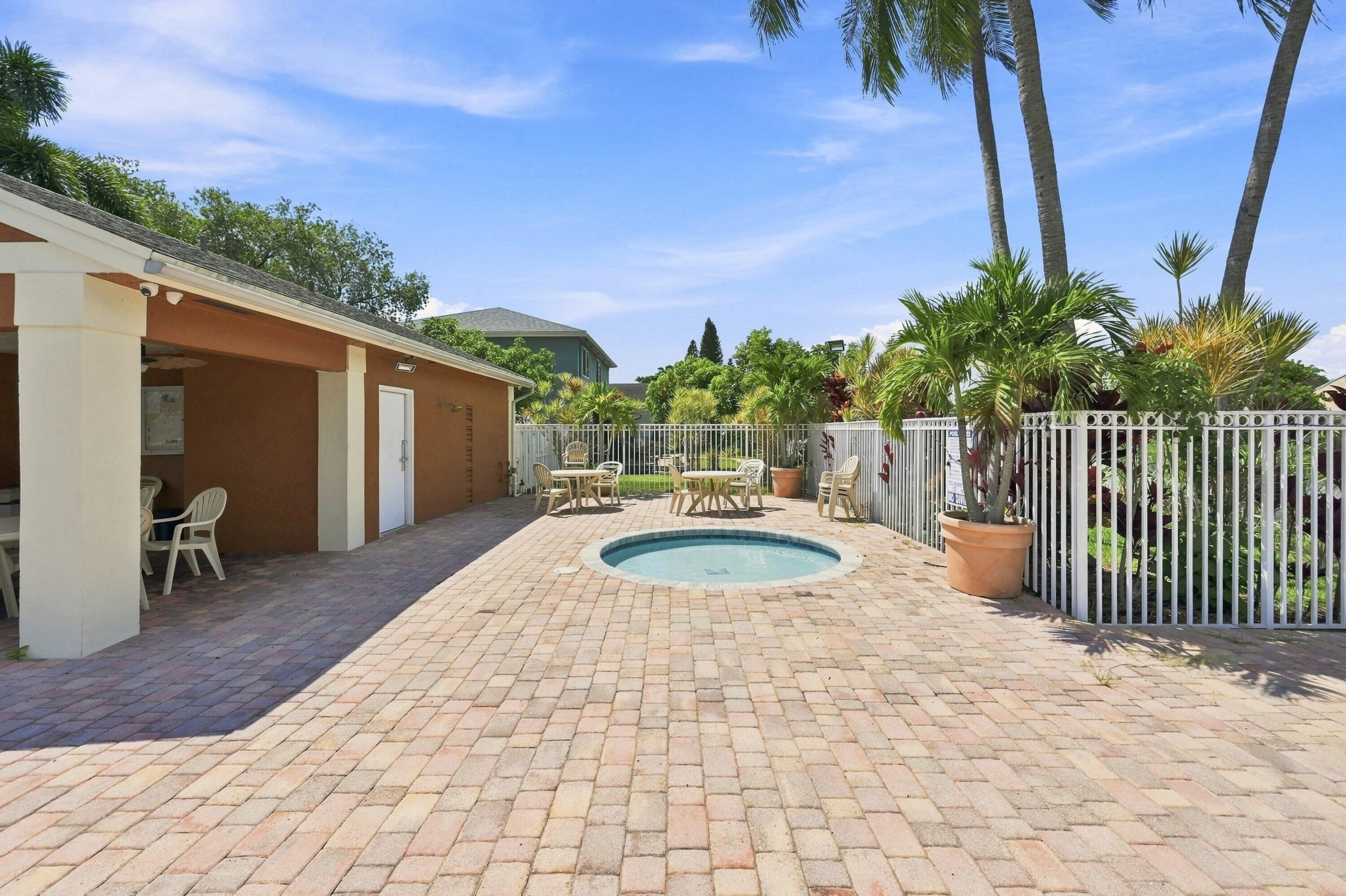 372 W Riverbend #372, Sunrise FL 33326