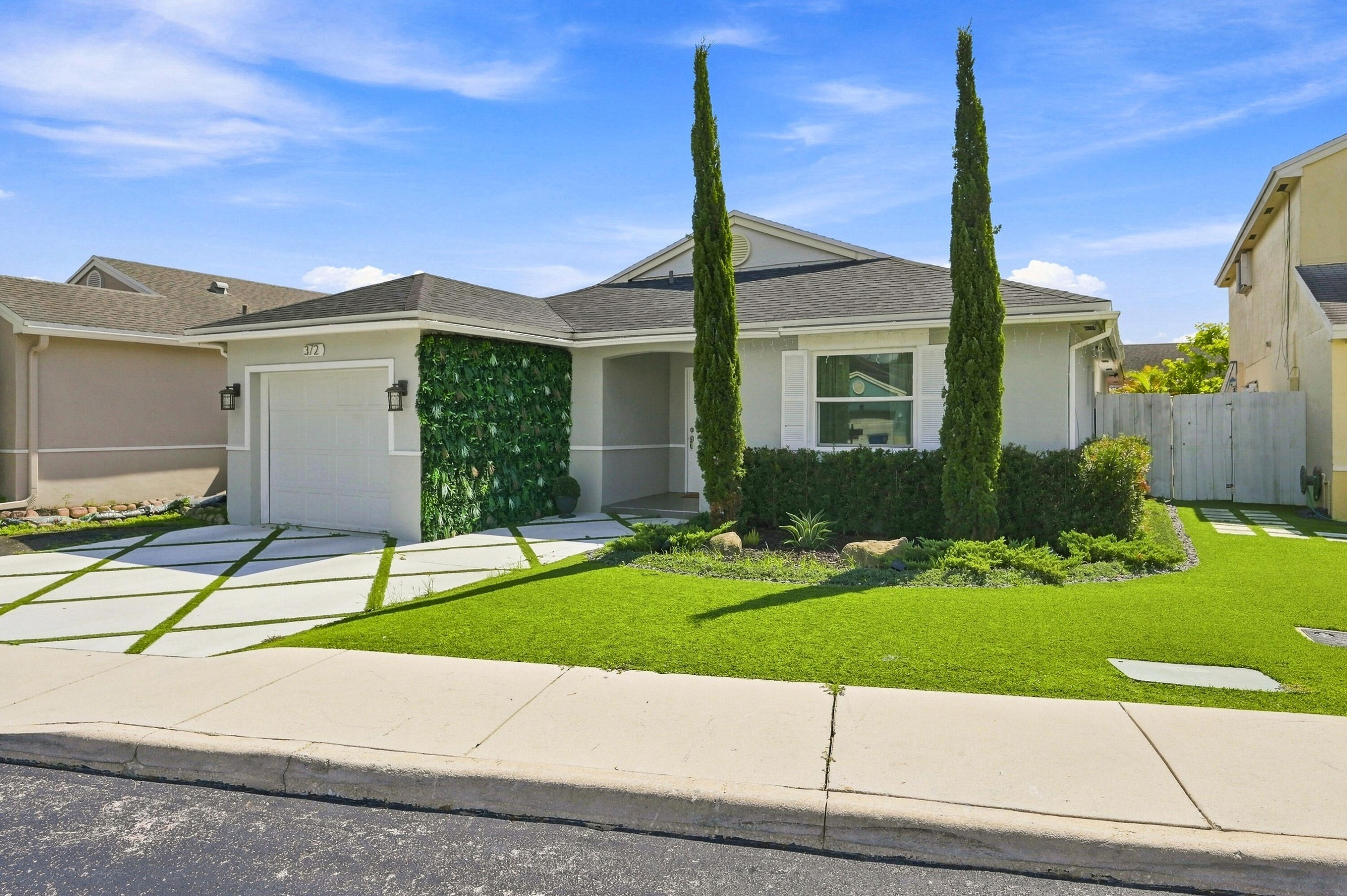 372 W Riverbend #372, Sunrise FL 33326