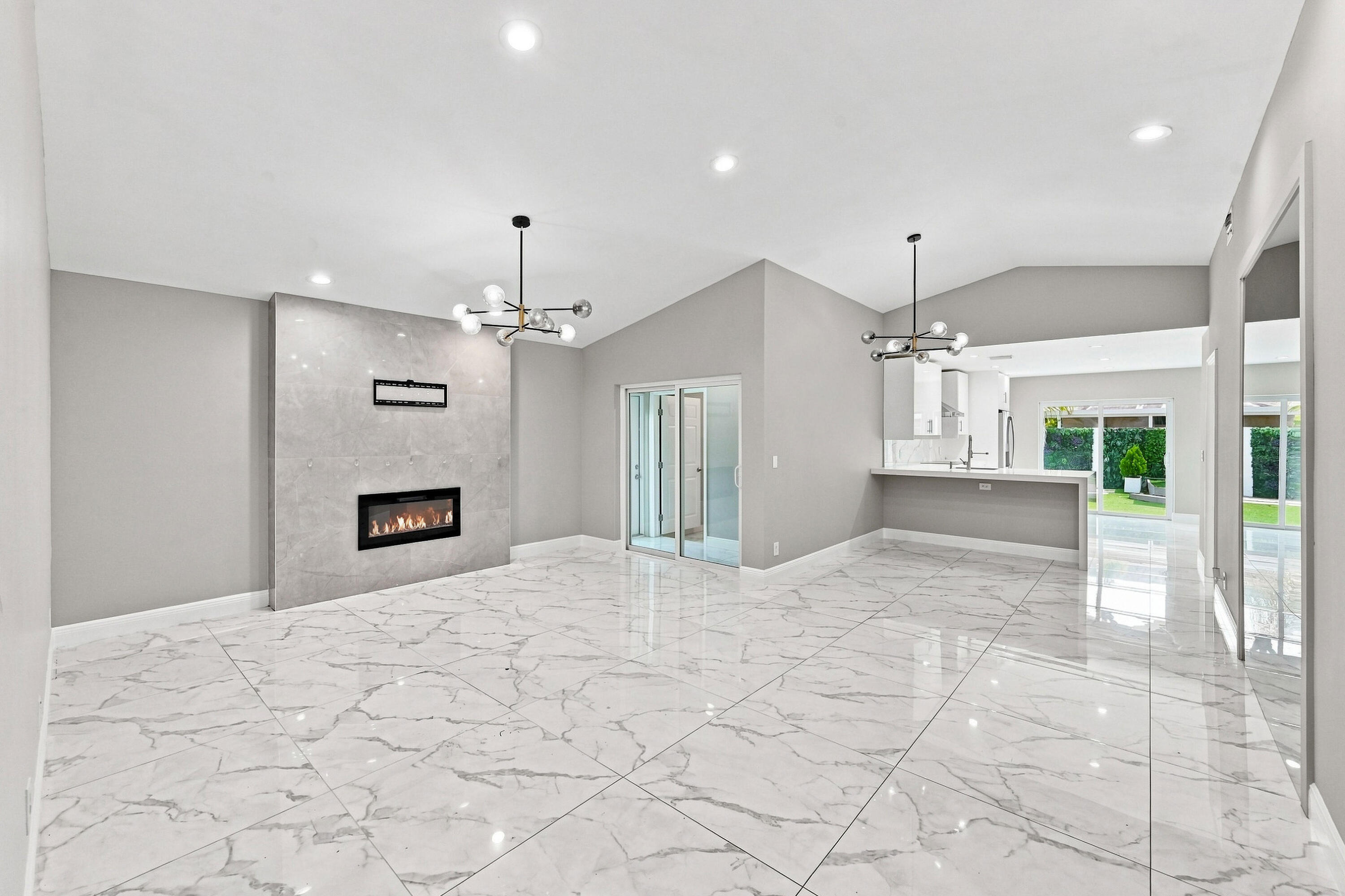 372 W Riverbend #372, Sunrise FL 33326